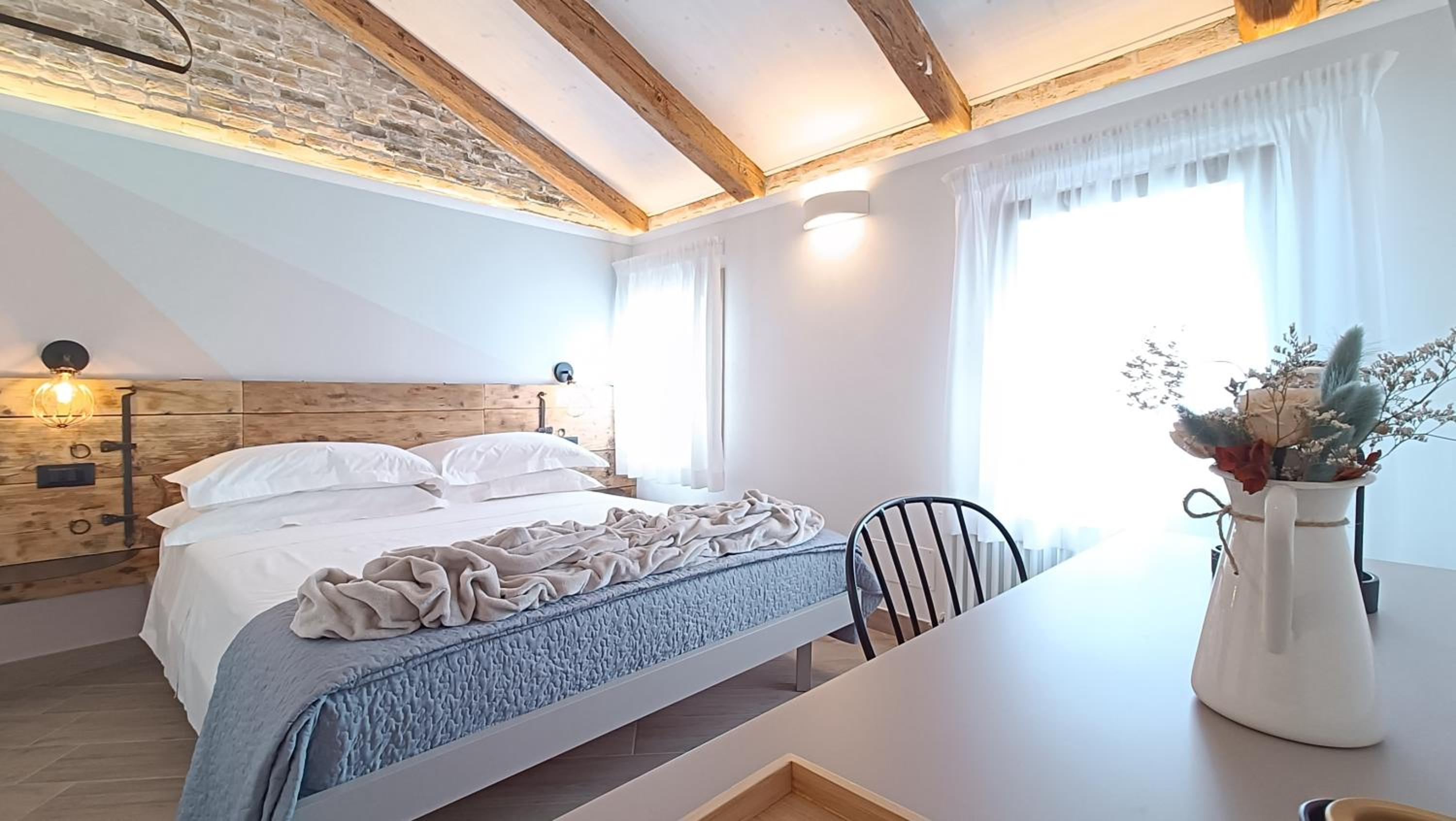 Double Room with Private Bathroom photo 1