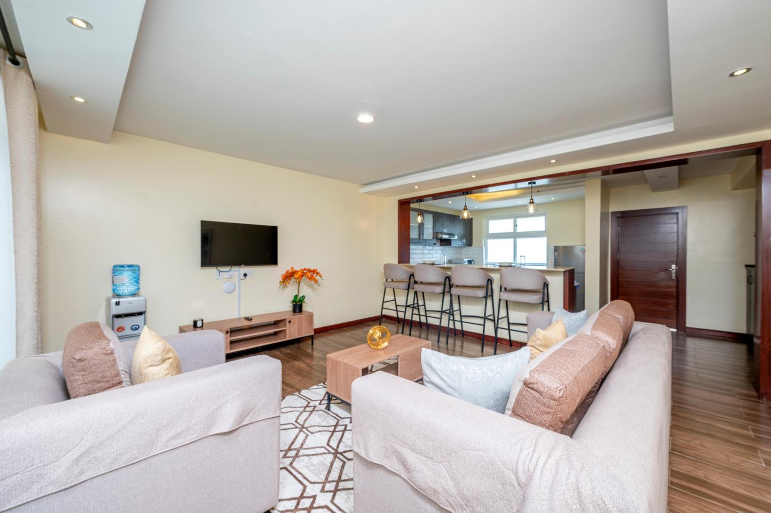 Two-Bedroom Apartment - Photo 5