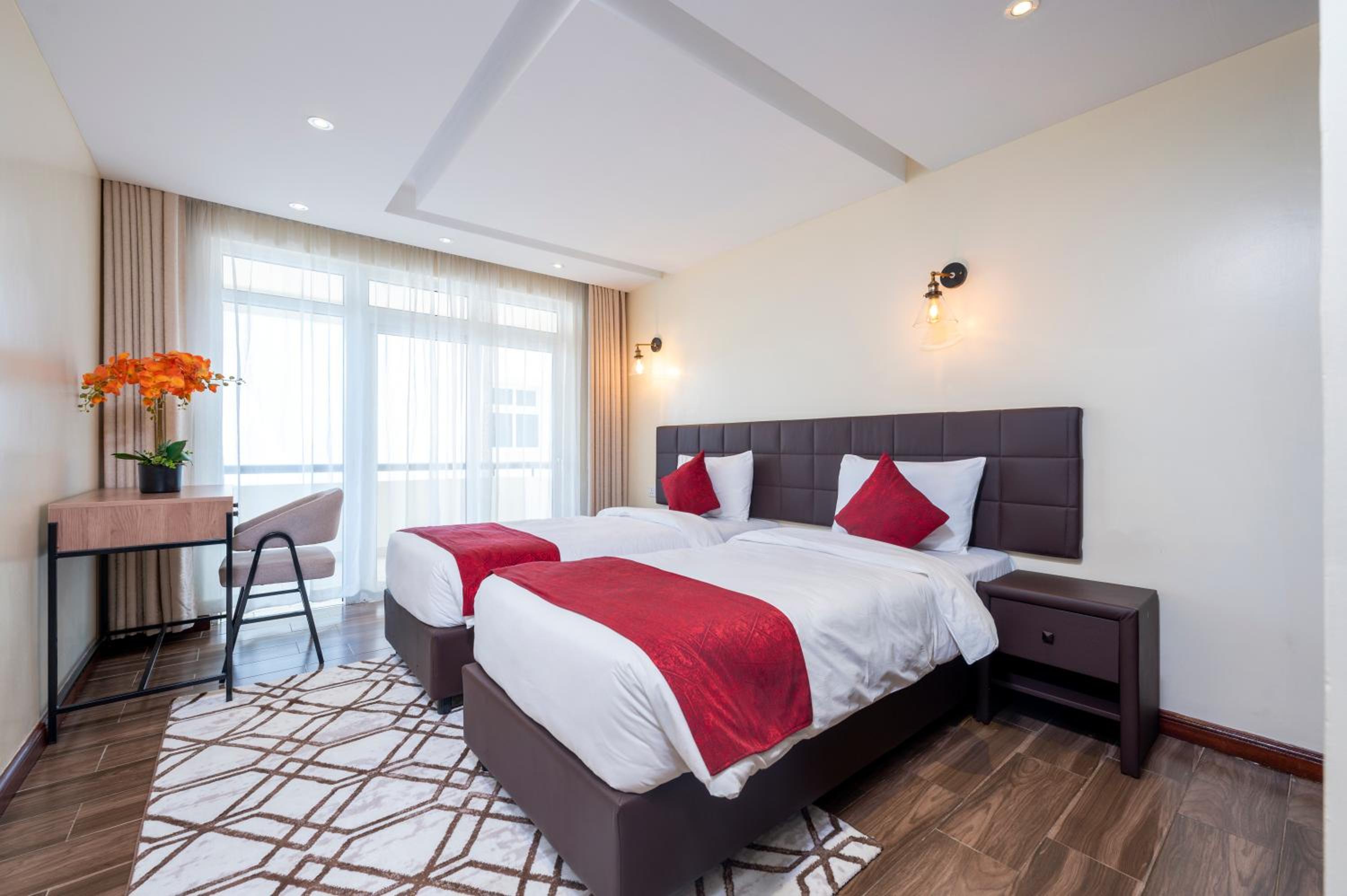Two-Bedroom Apartment - Photo 3