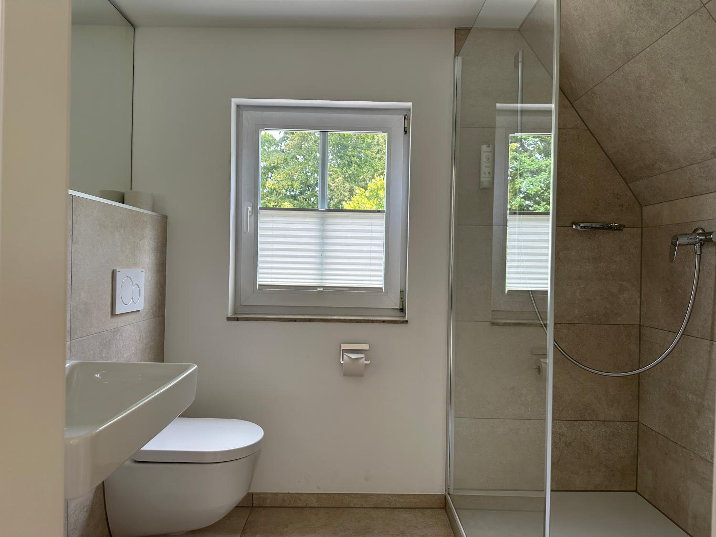 Twin Room - Photo 2