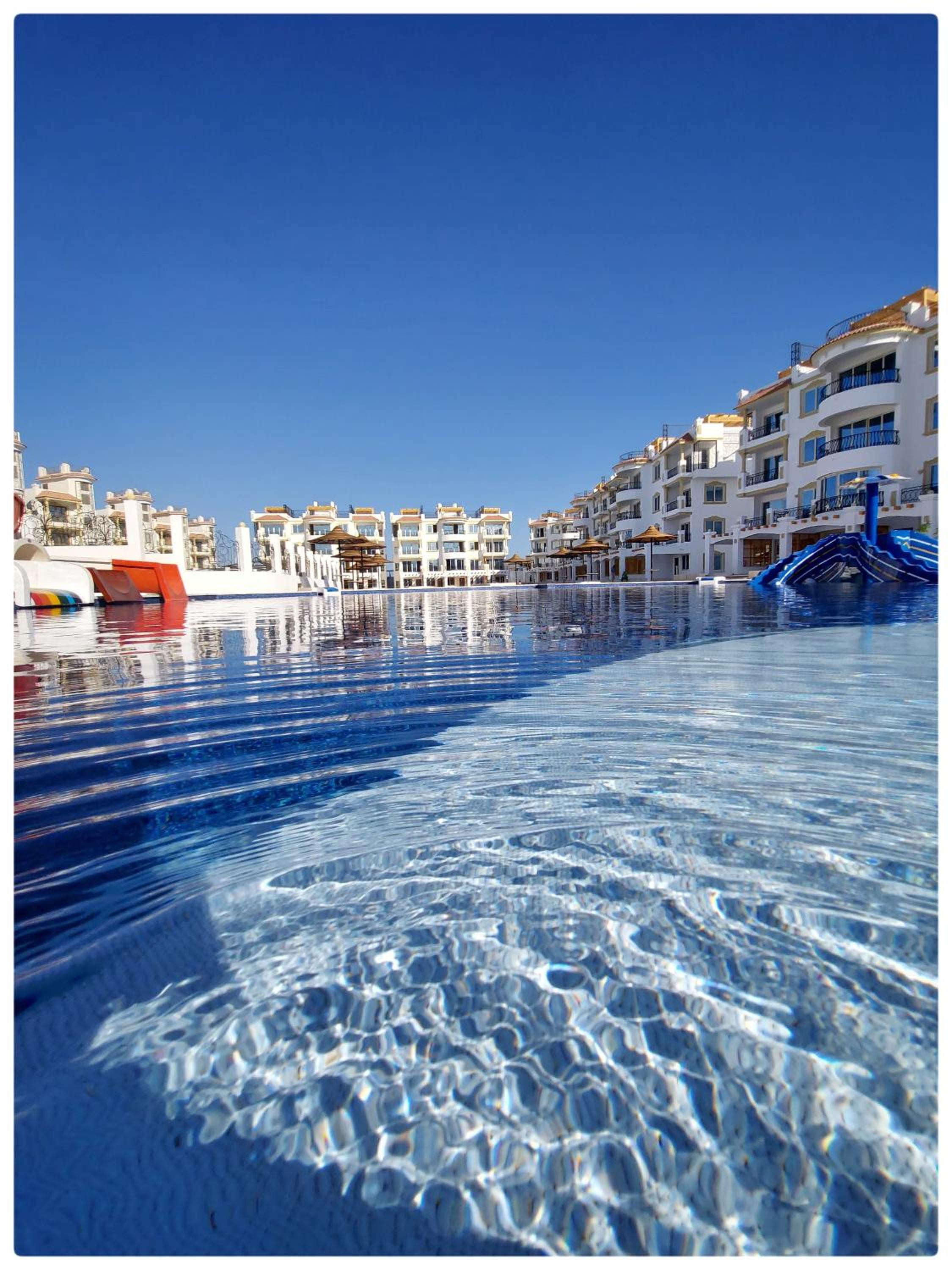 Two-Bedroom Apartment with Pool View photo 2