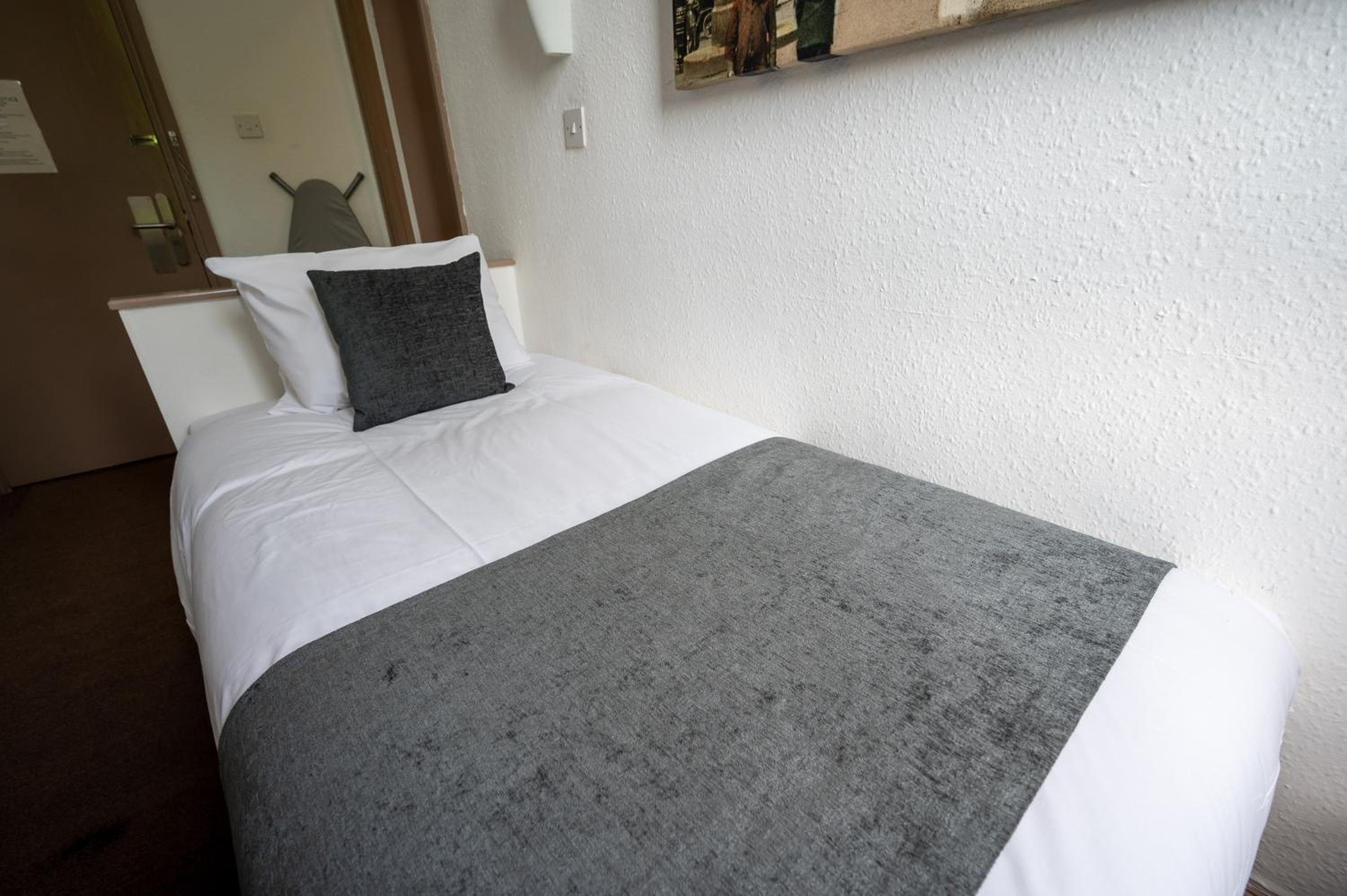 Single Room photo 2