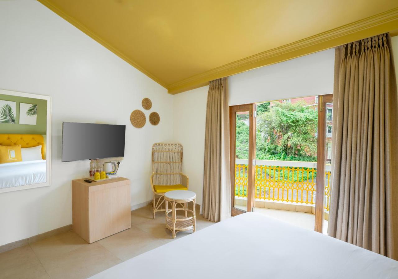Deluxe King Room - Photo 1