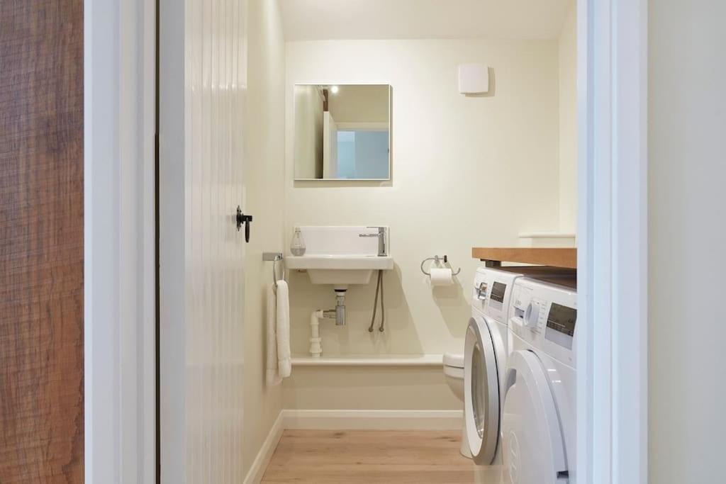 Two-Bedroom House photo 3