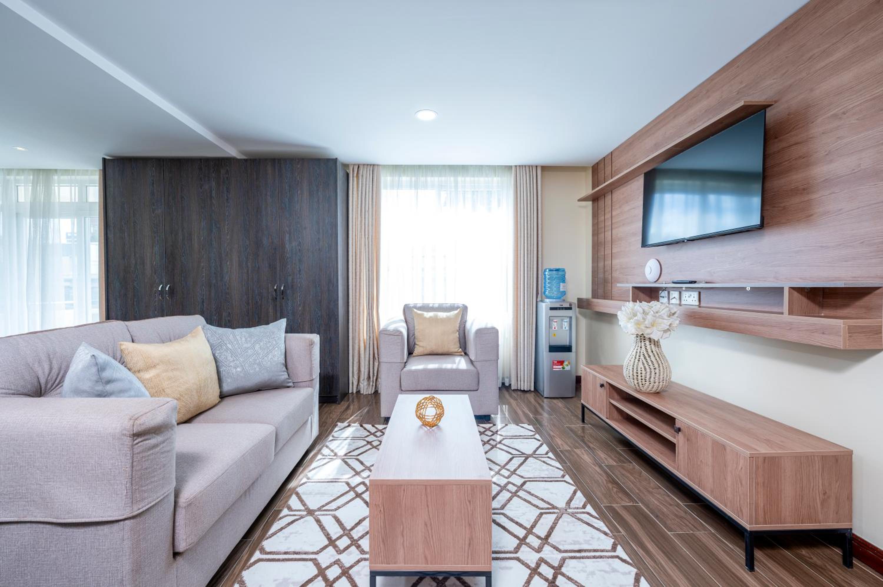 One-Bedroom Apartment - Photo 28