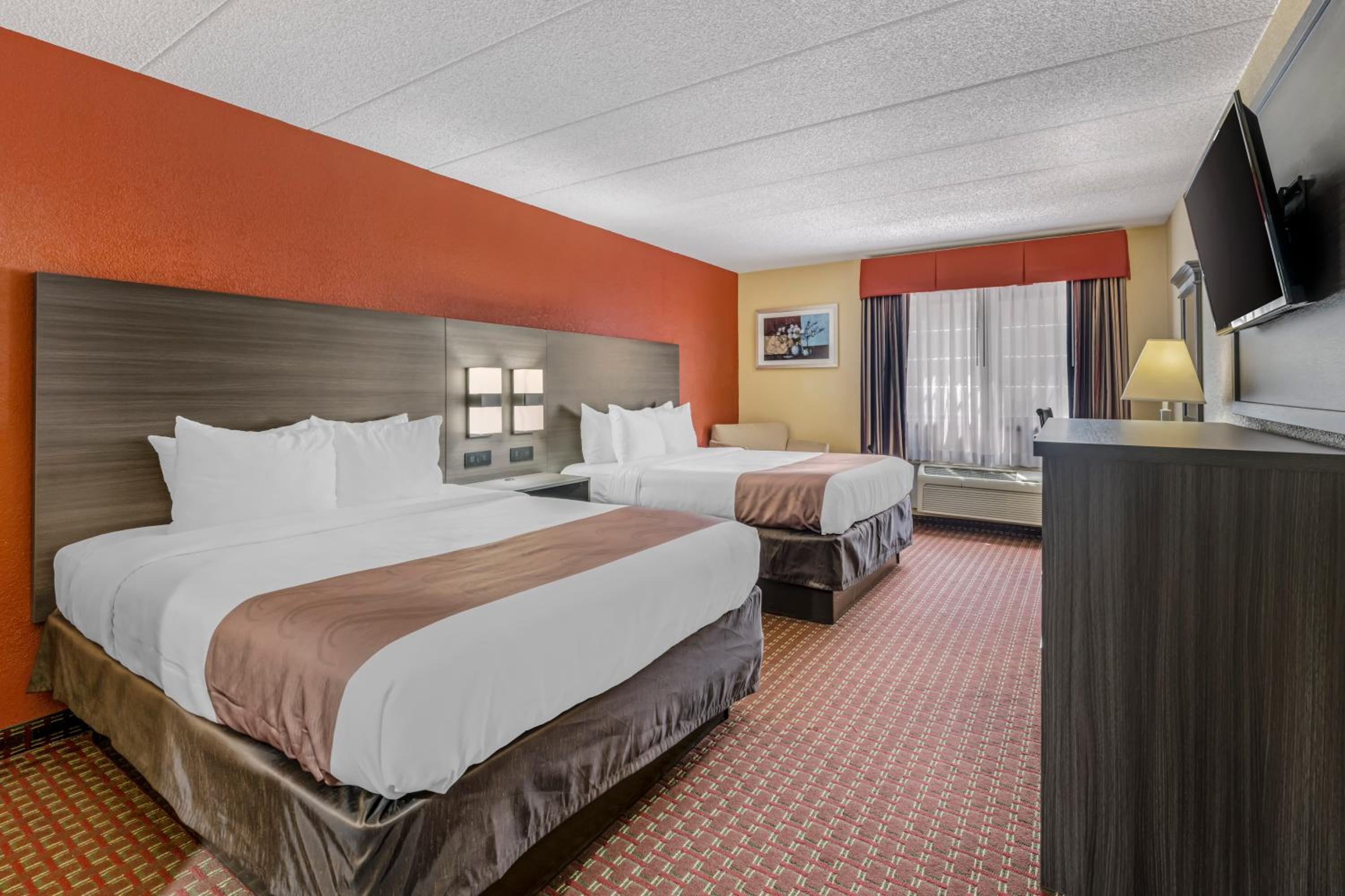 Queen Room with Two Queen Beds - Photo 1