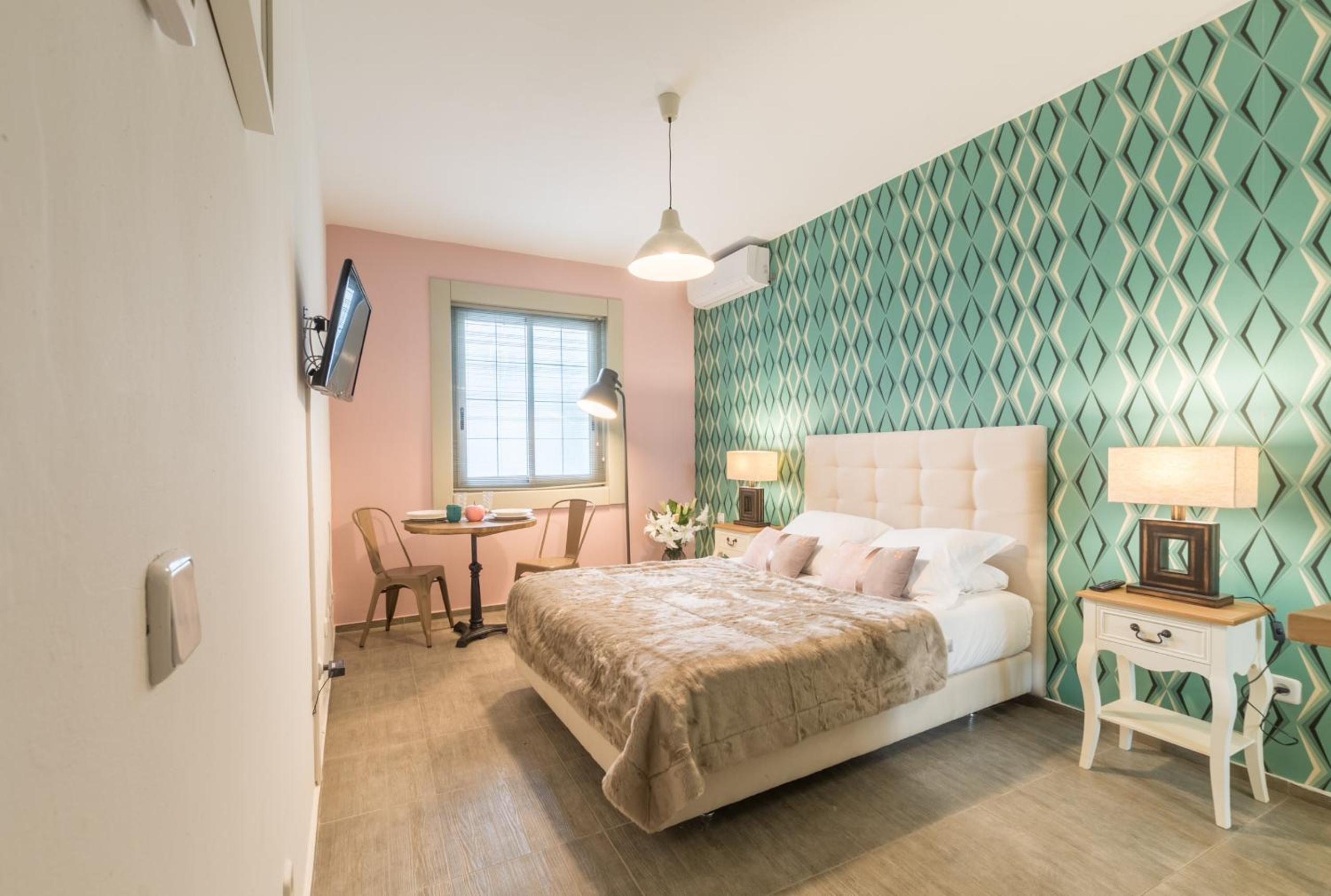 Studio Apartment Interior III - Photo 12