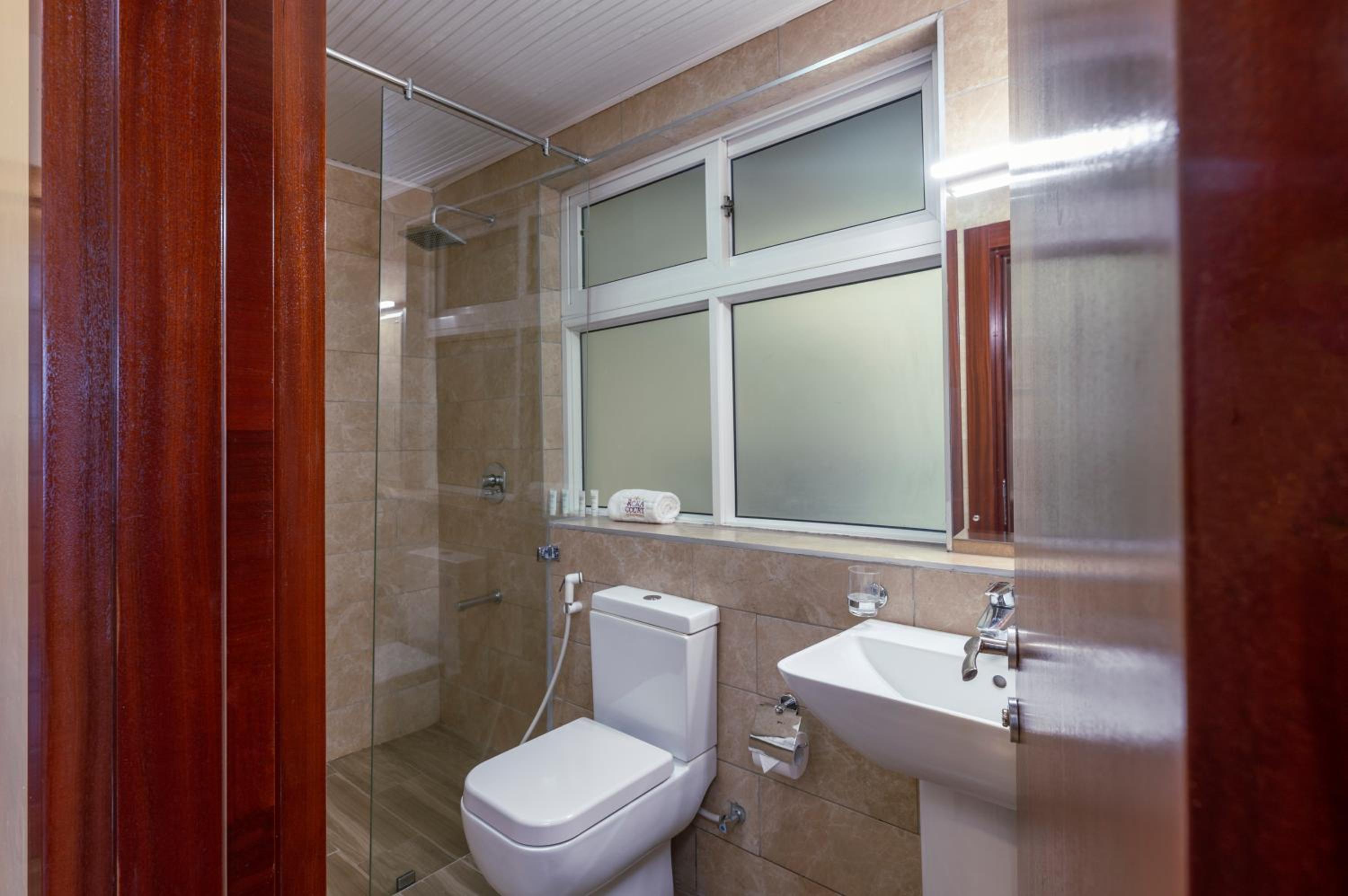 Studio Apartment - Photo 3