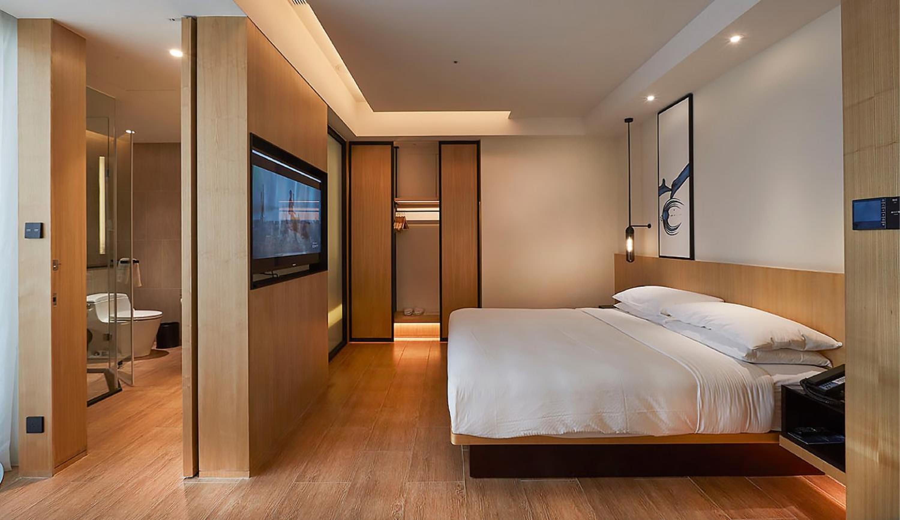 Superior, Guest room, 1 King