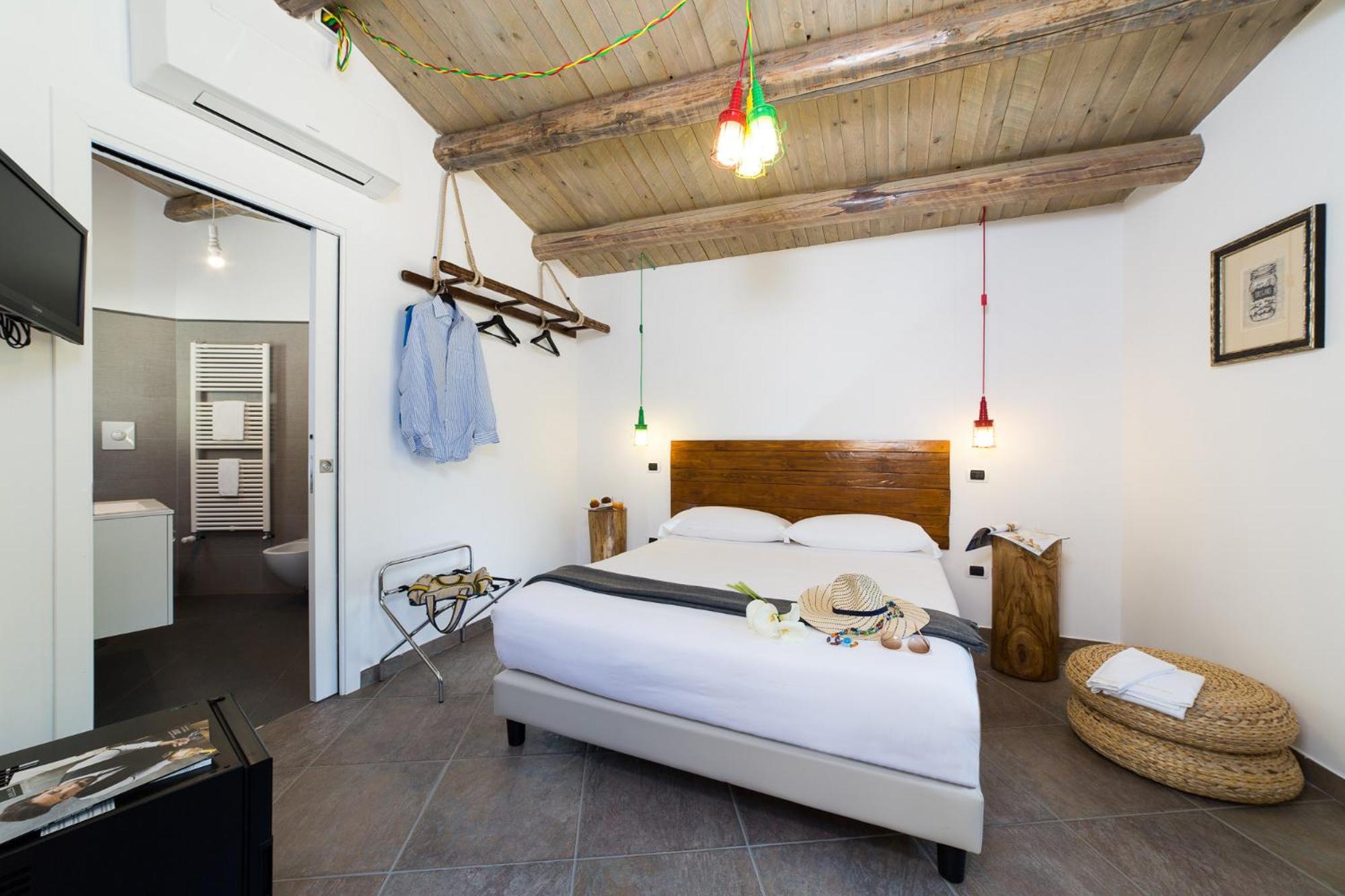 Double Room with Private Bathroom photo 1