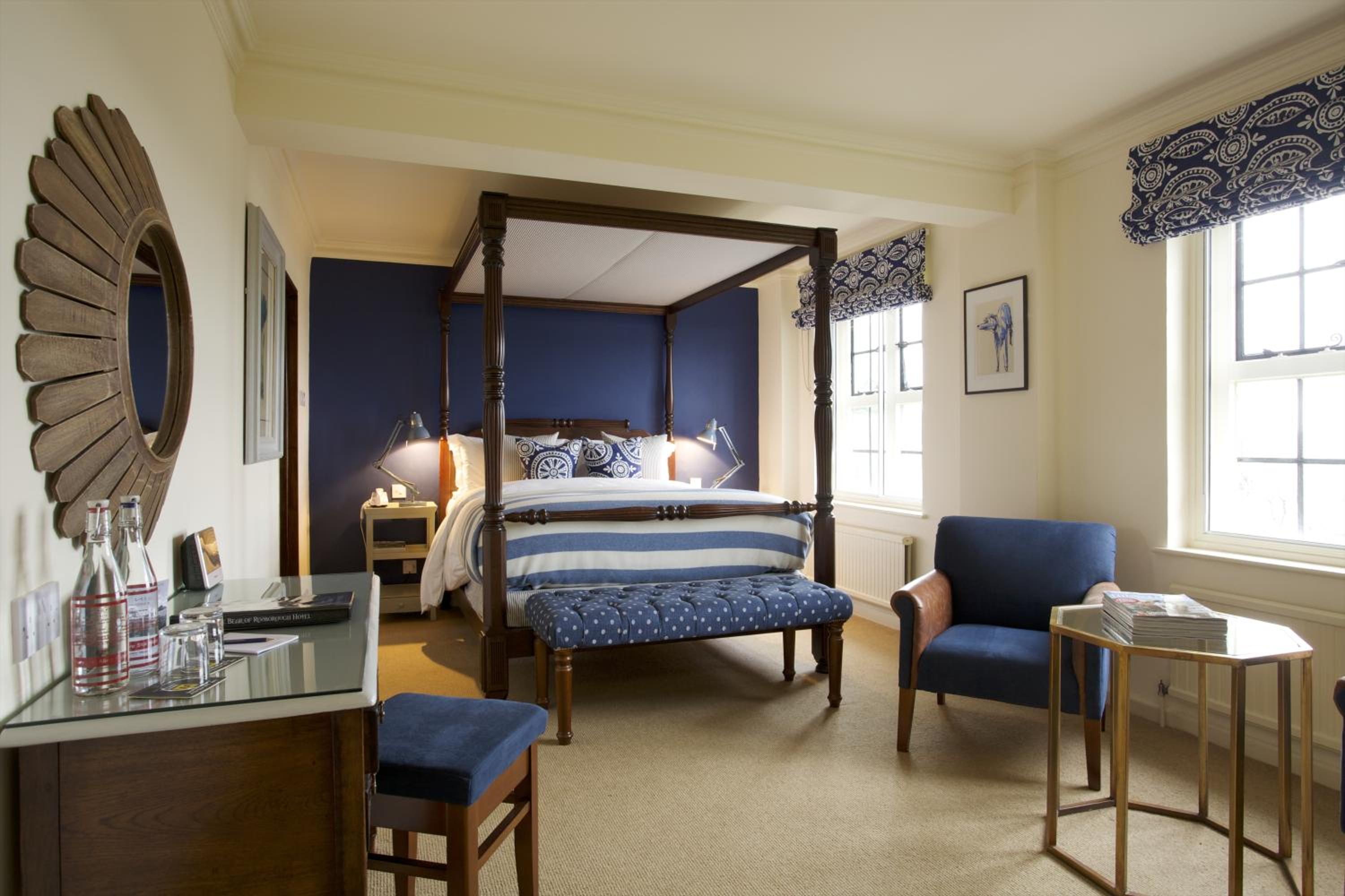 Four Poster Room photo 1