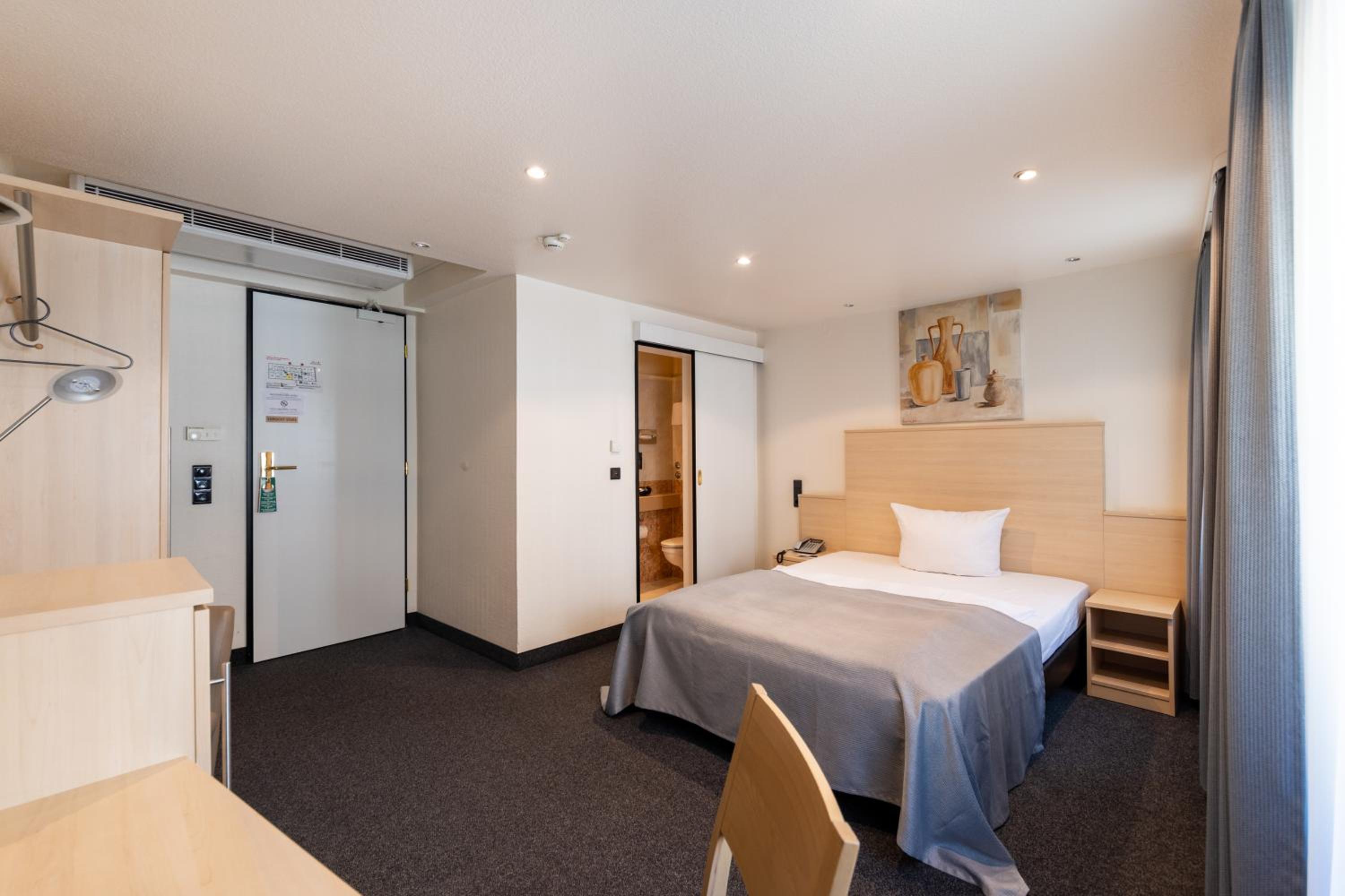 Standard Room - Photo 7