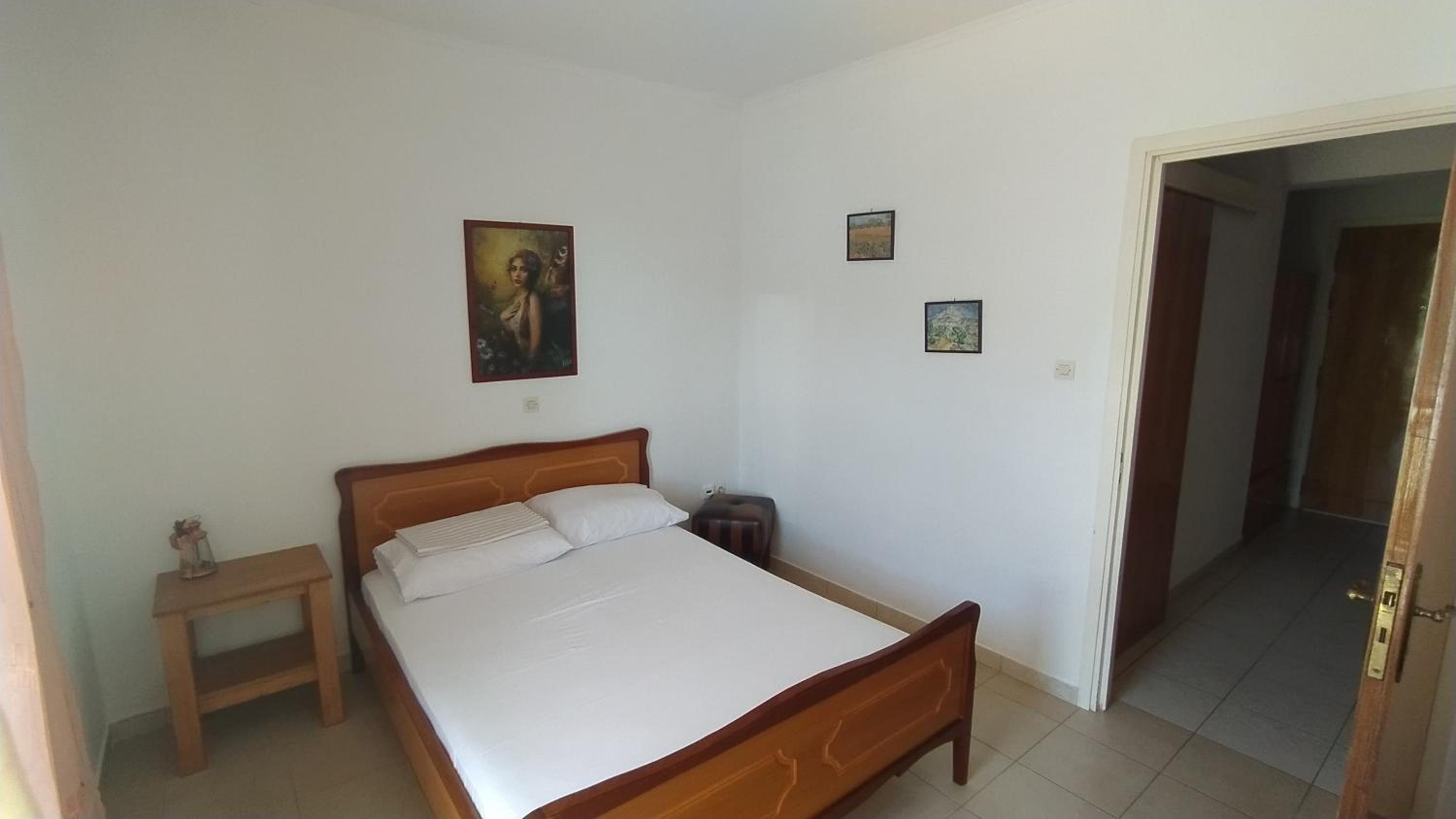One-Bedroom Apartment - Photo 6