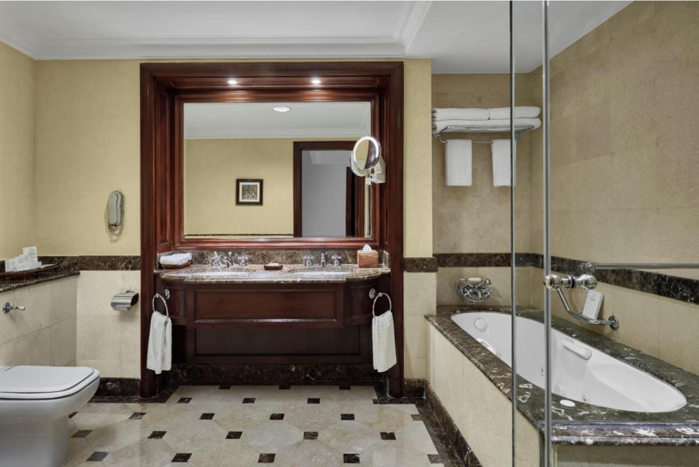 Premiere Junior Suite, Executive Lounge Access, 1 King bed