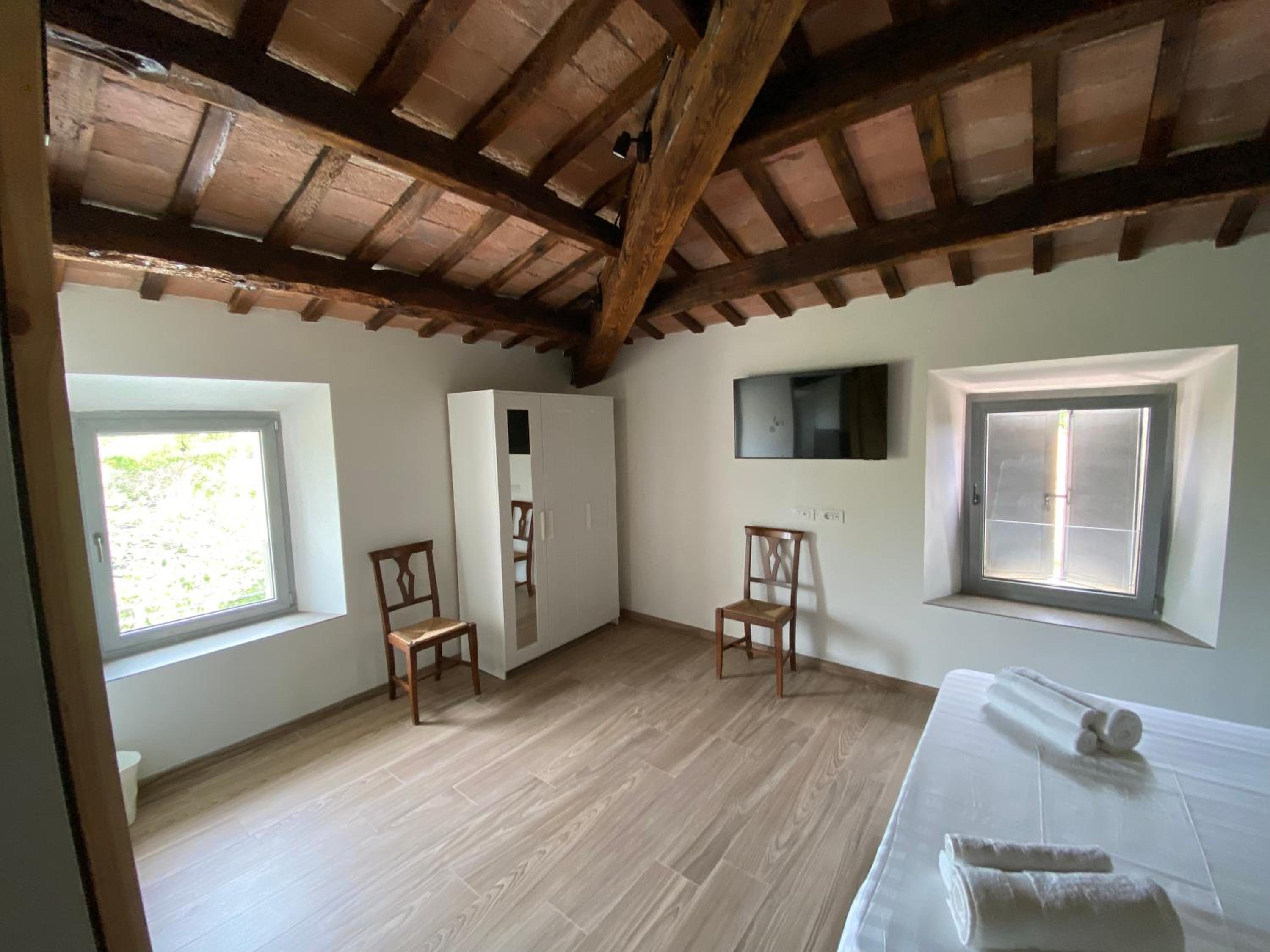 Double Room with Private Bathroom photo 3