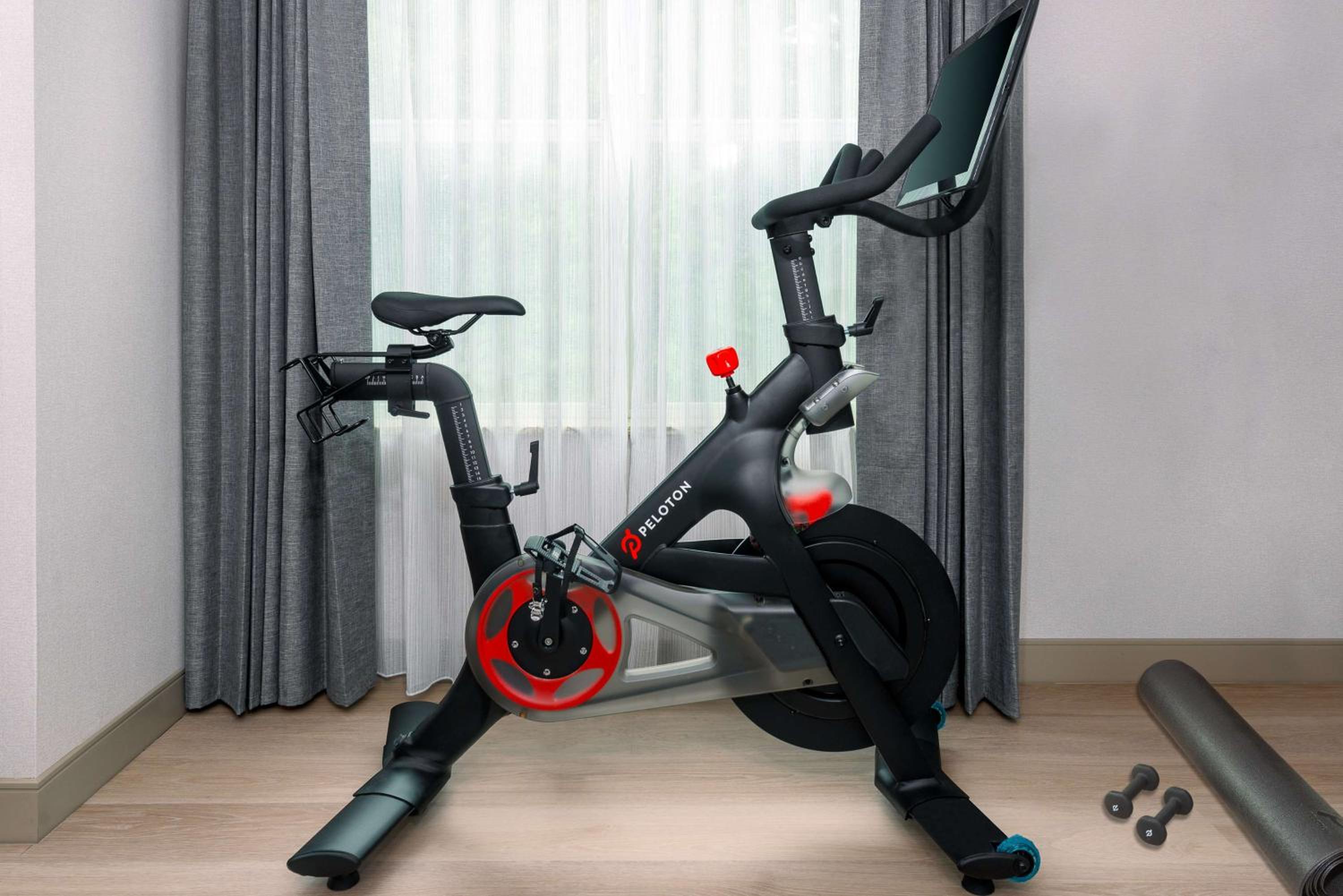Corner King Studio Suite with Peloton - Photo 3