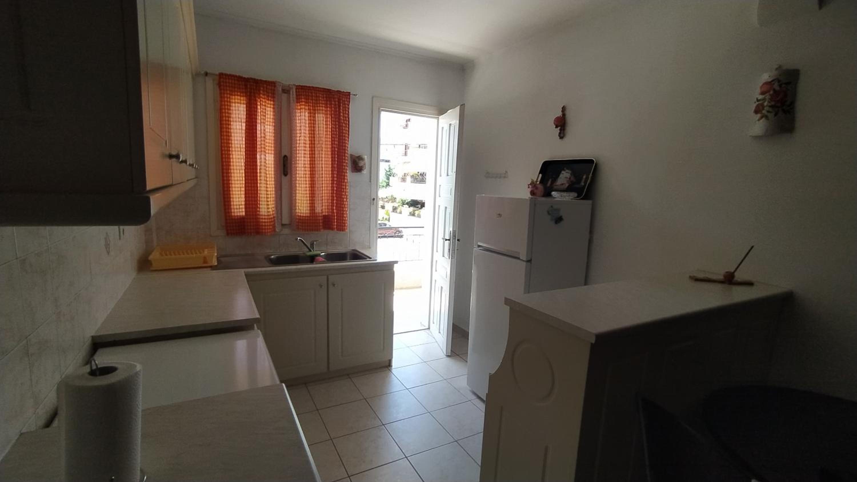 One-Bedroom Apartment - Photo 4