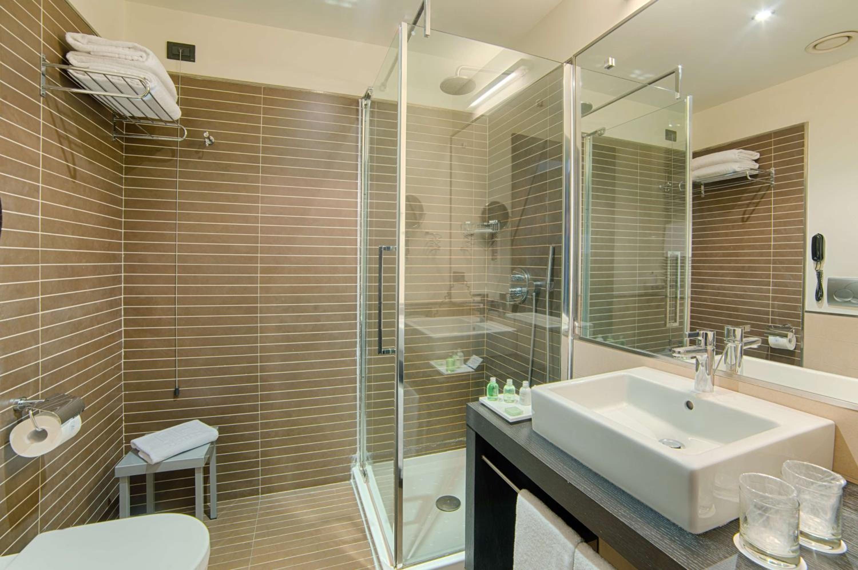Superior Double or Twin Room - Photo 6