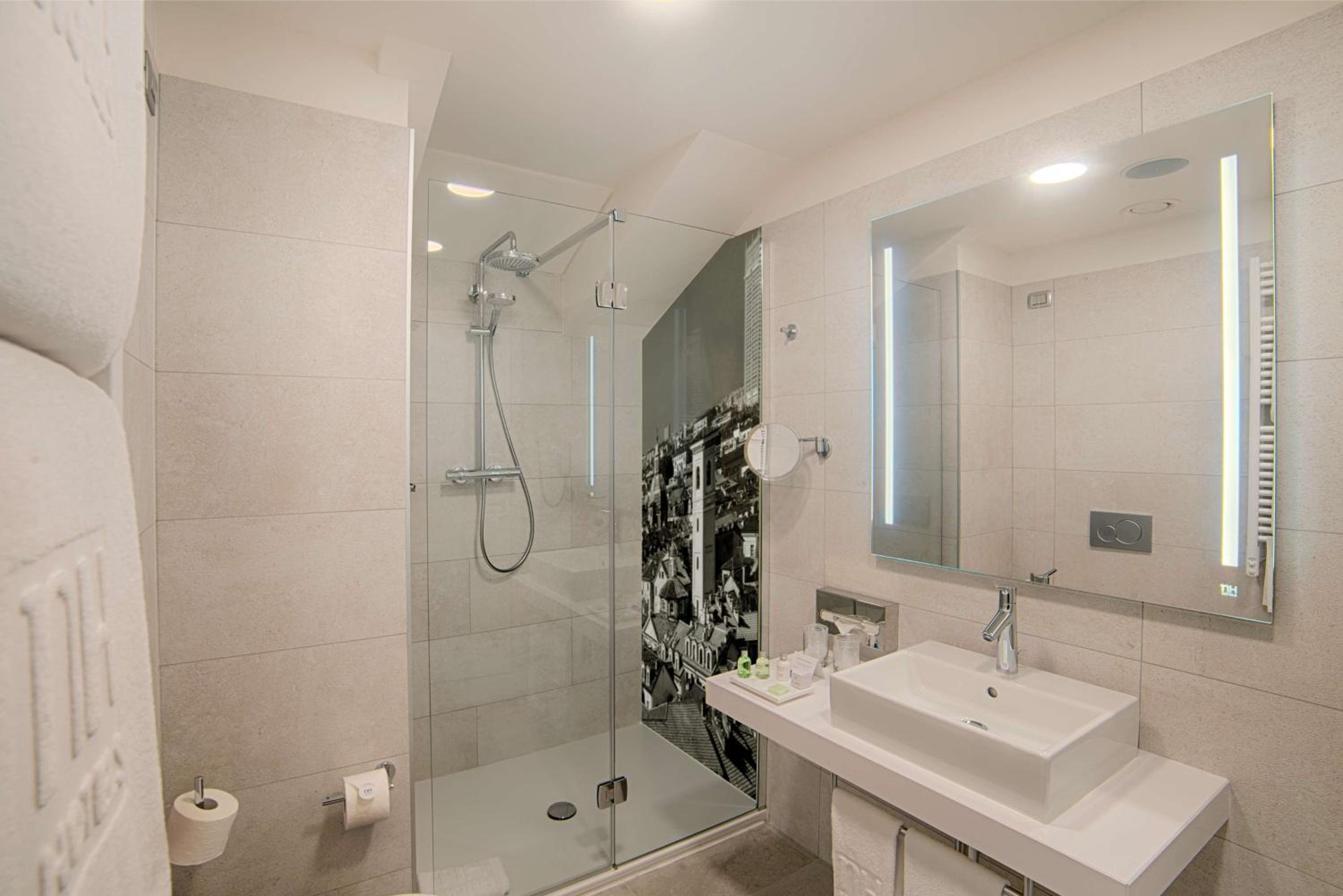 Premium Double or Twin Room with Terrace - Photo 5