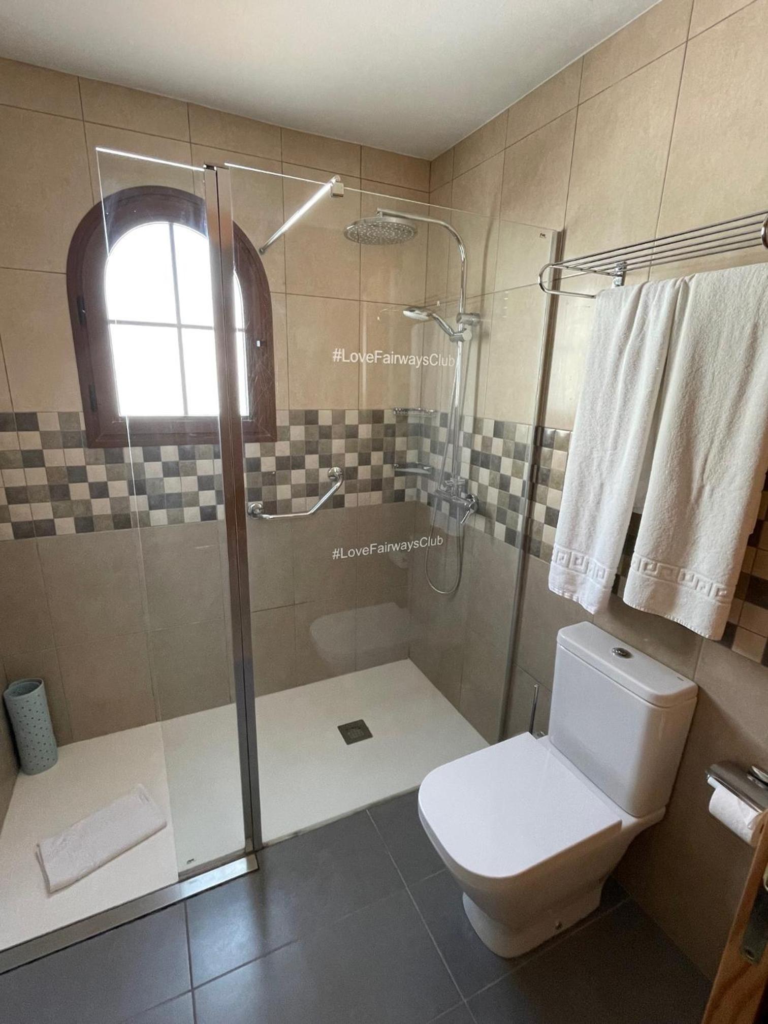 One-Bedroom Suite photo 3