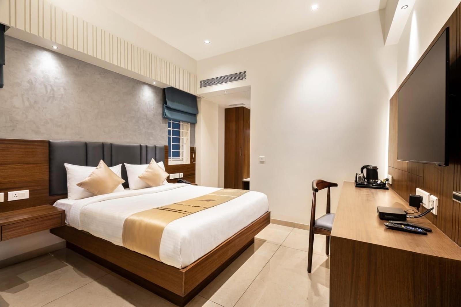 Deluxe Room - Photo 1