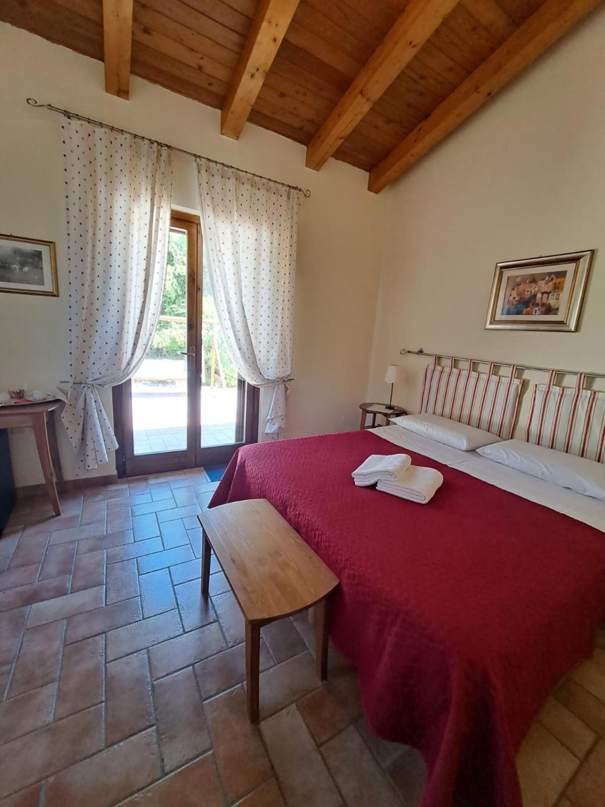 Double Room - Photo 9