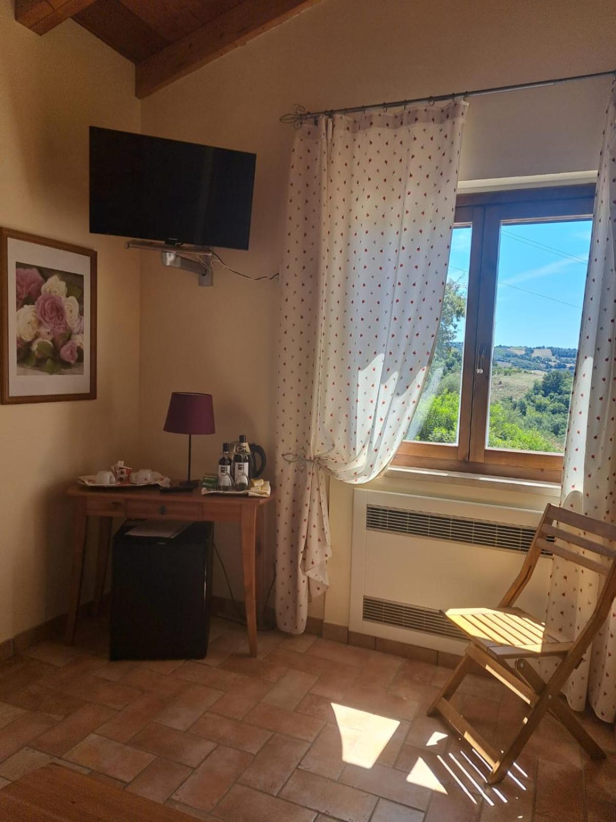 Double Room - Photo 2