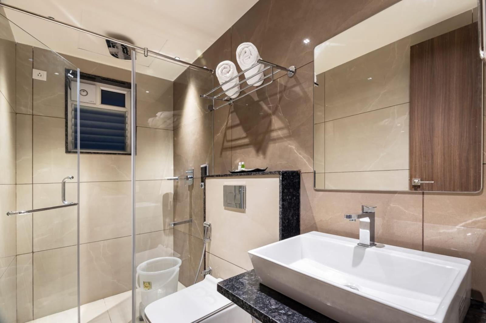 Twin Room - Photo 2