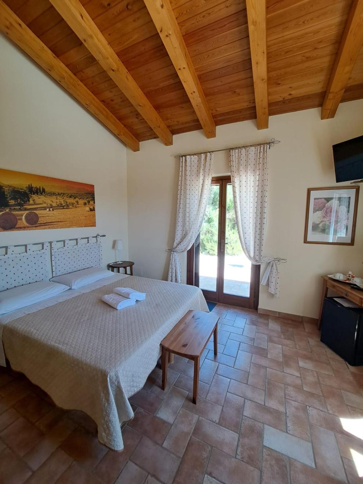 Double Room - Photo 3