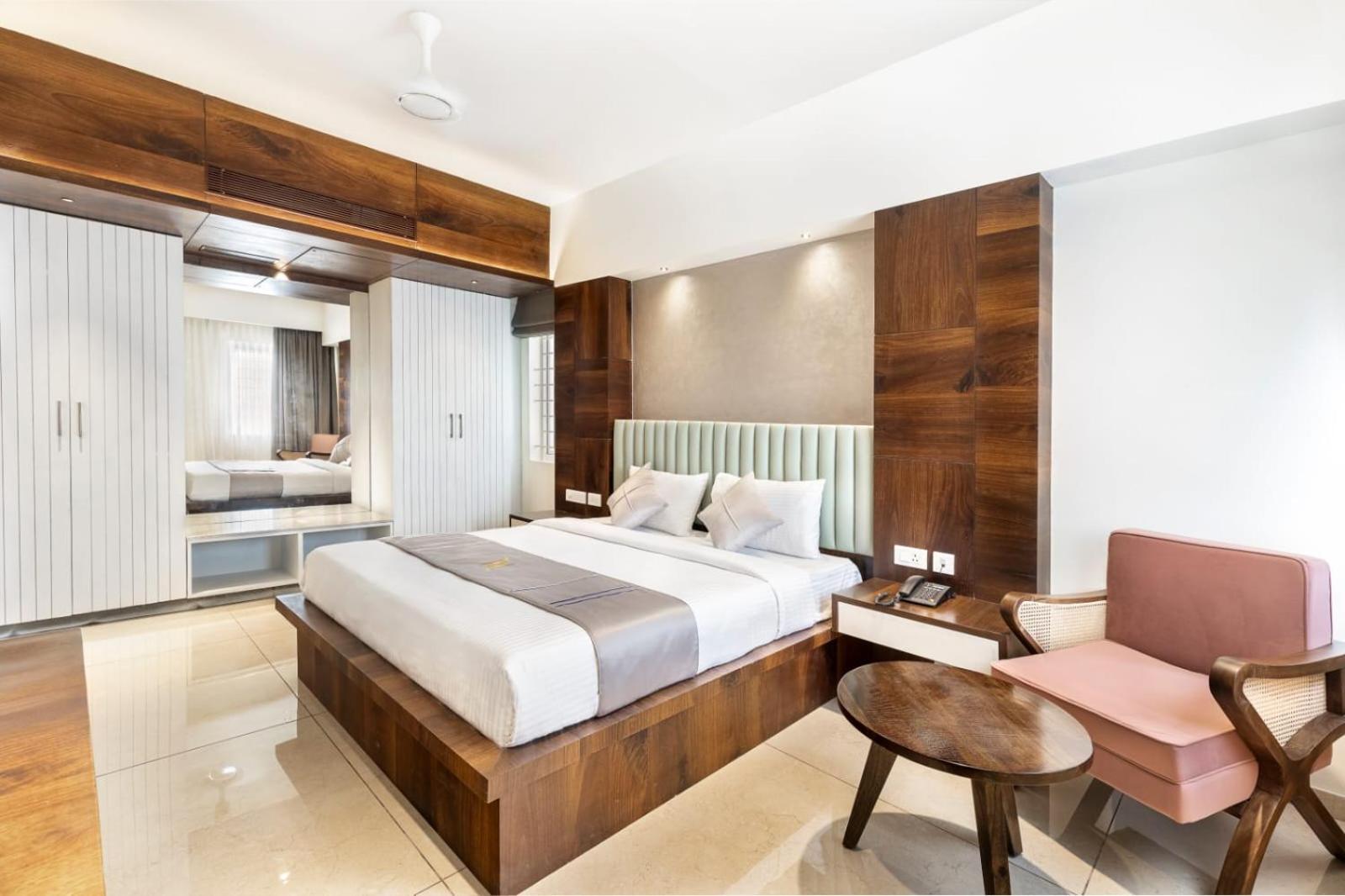 King Suite - Photo 1