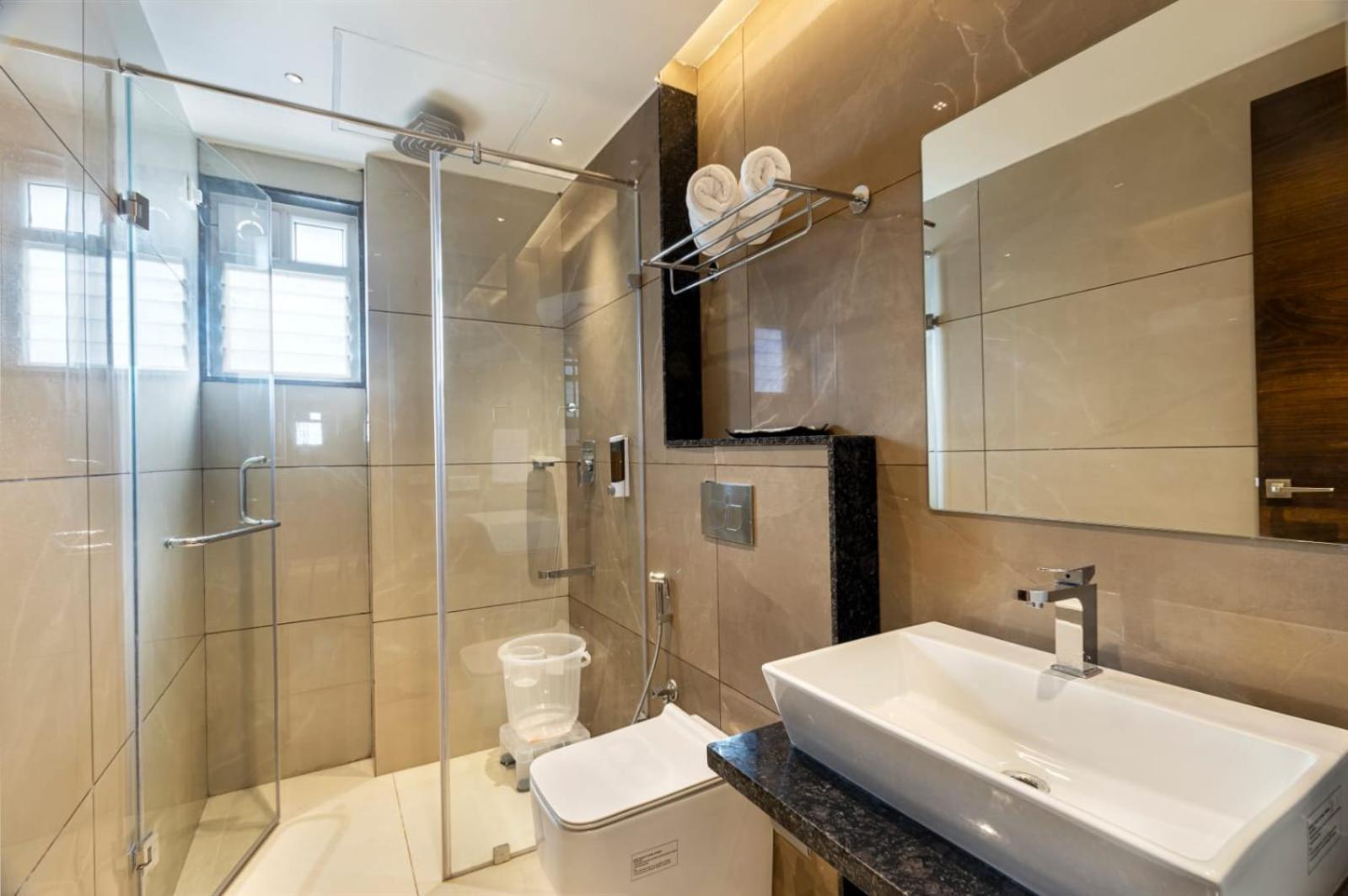 King Suite - Photo 5