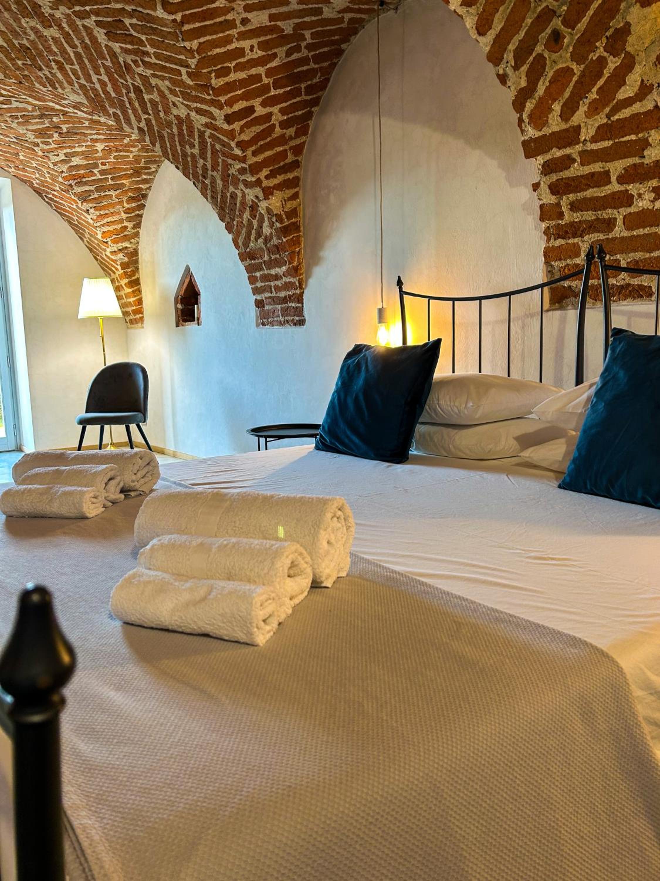 Deluxe Room (2 Adults + 1 Child) photo 3
