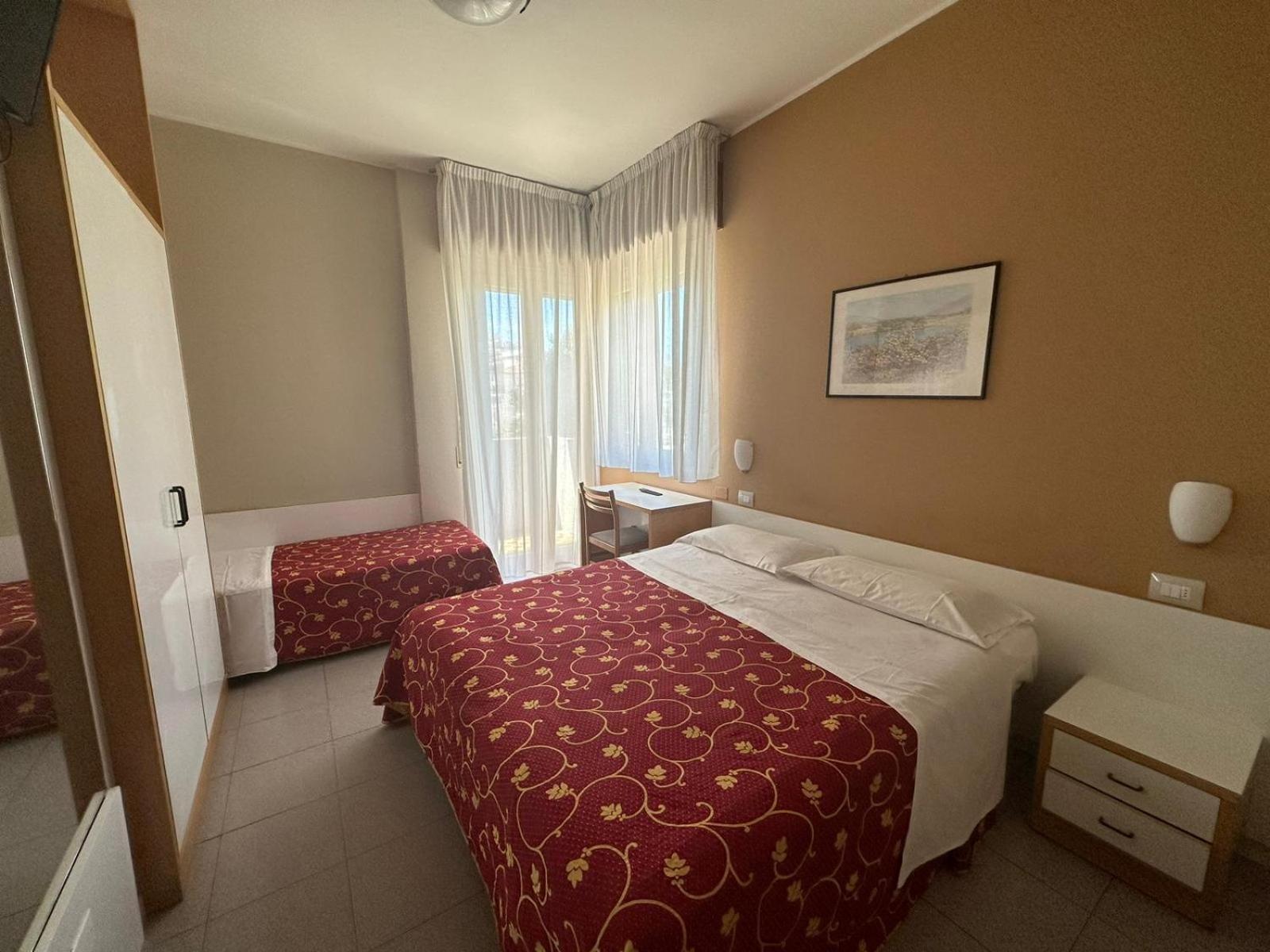 Triple Room - Photo 2