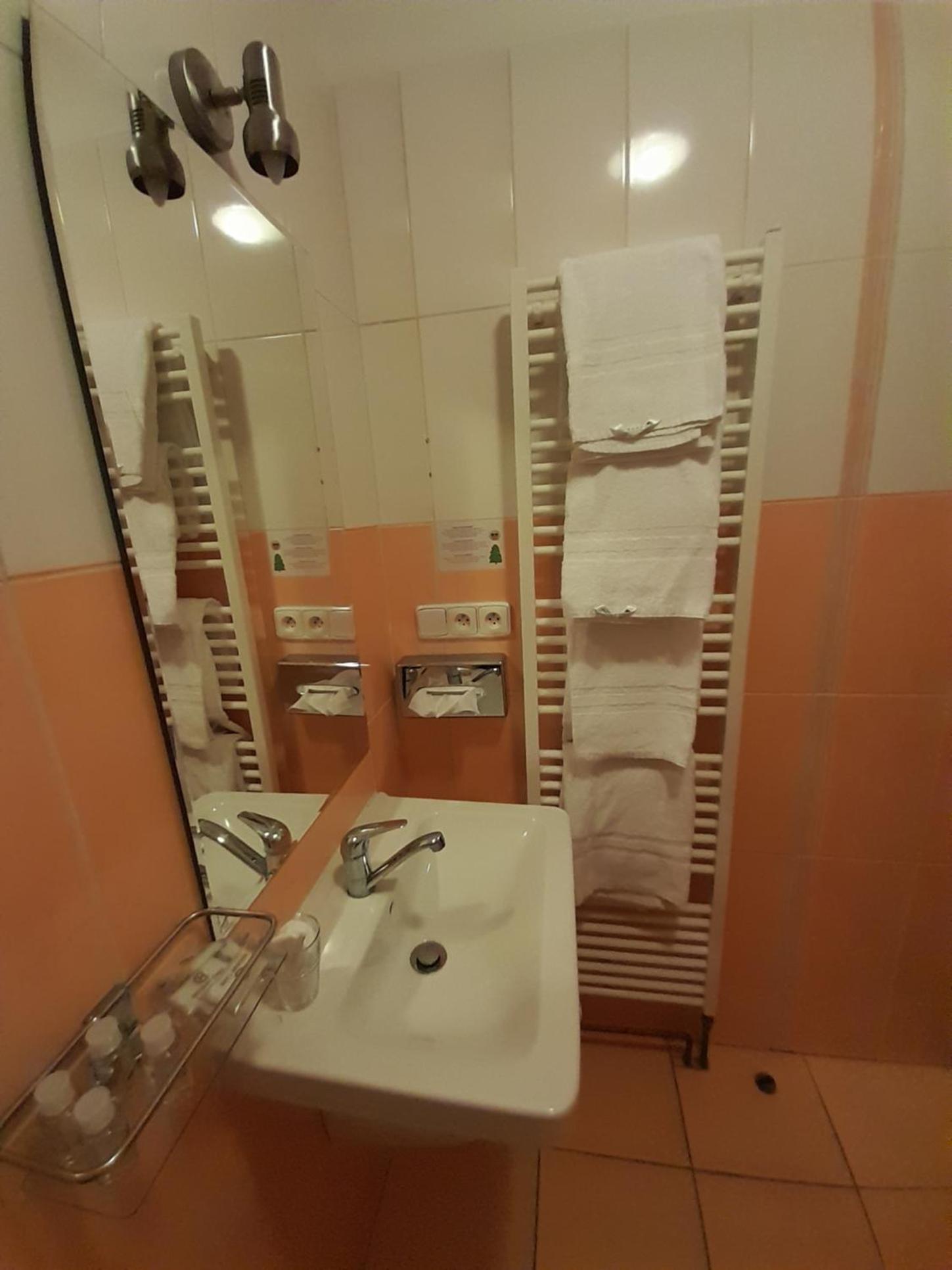 Triple Room with Shower