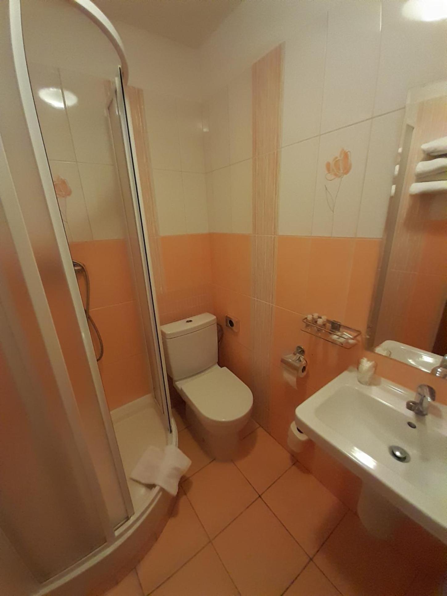 Triple Room with Shower