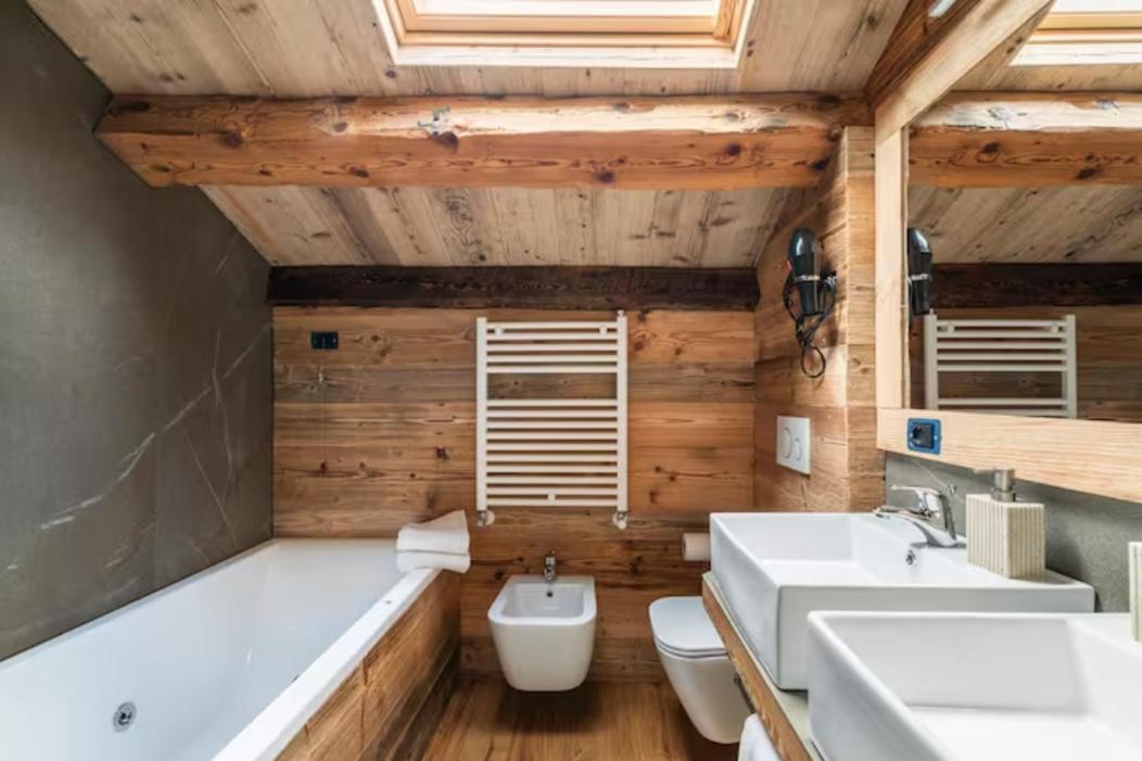 Quadruple Room with Private Bathroom photo 3
