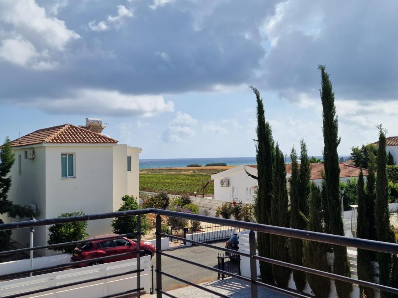 Villa with Sea View photo 2