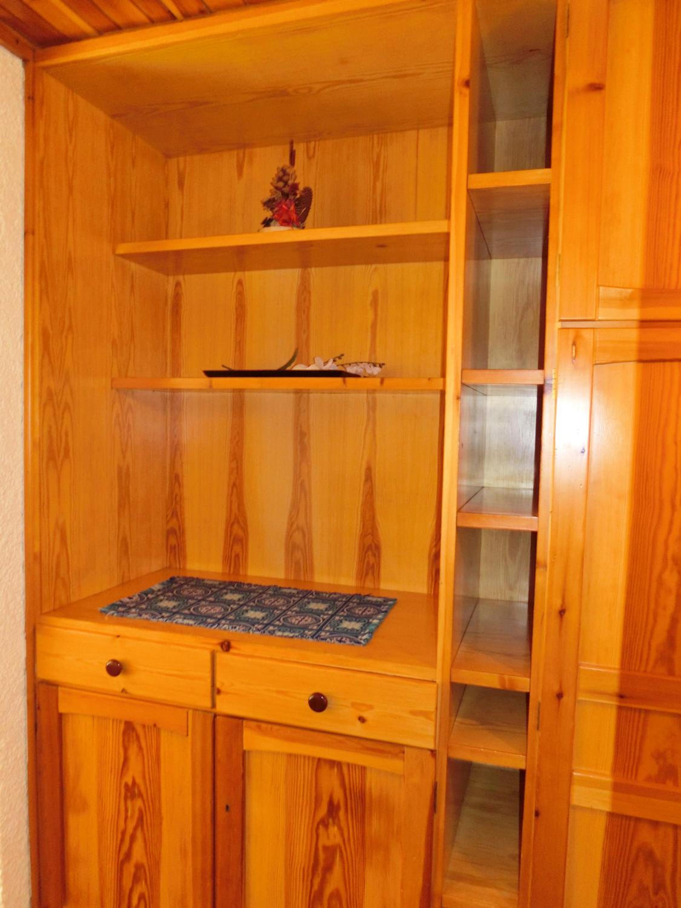 One-Bedroom Apartment photo 3