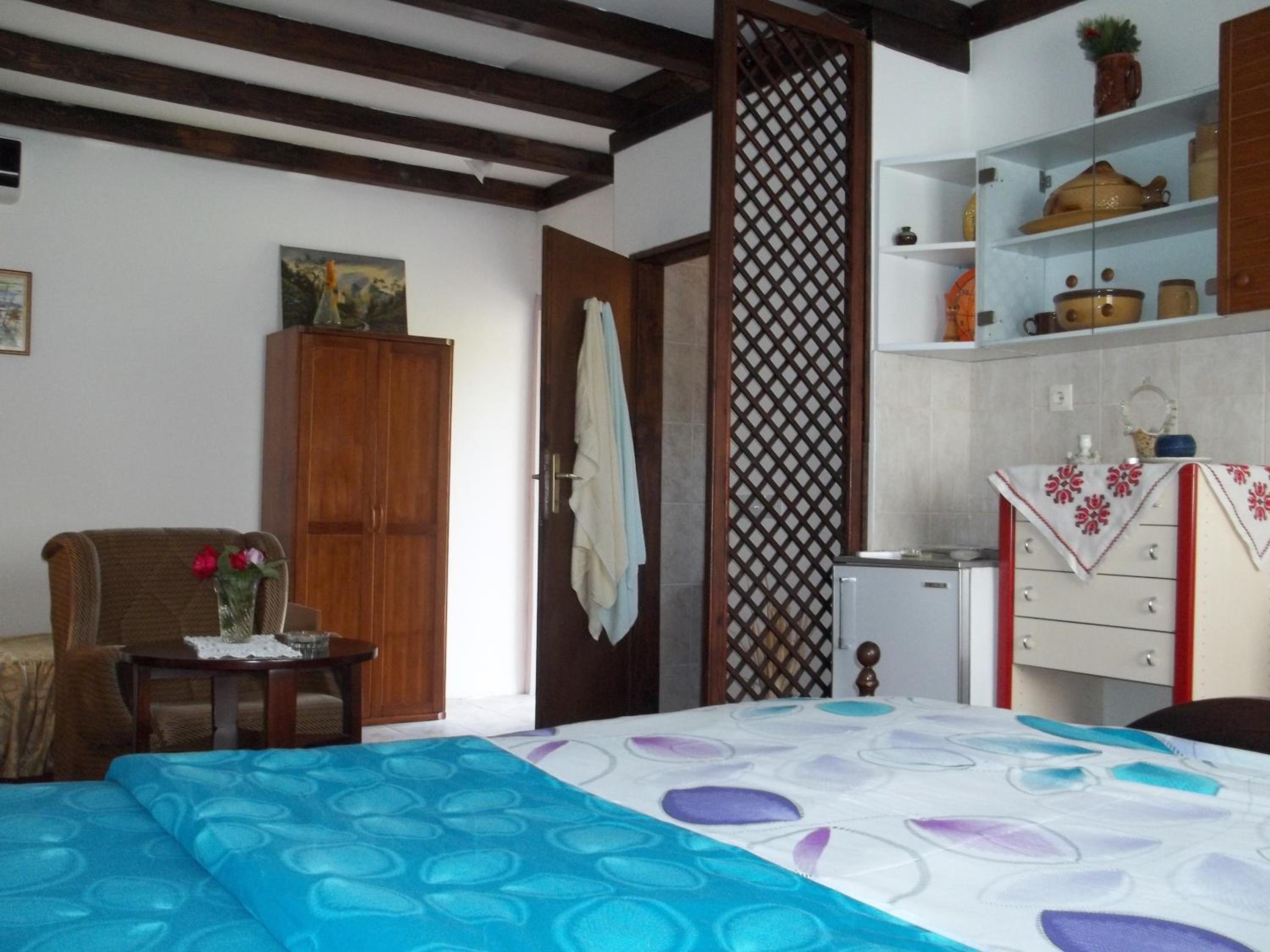 Apartment with Lake View photo 2