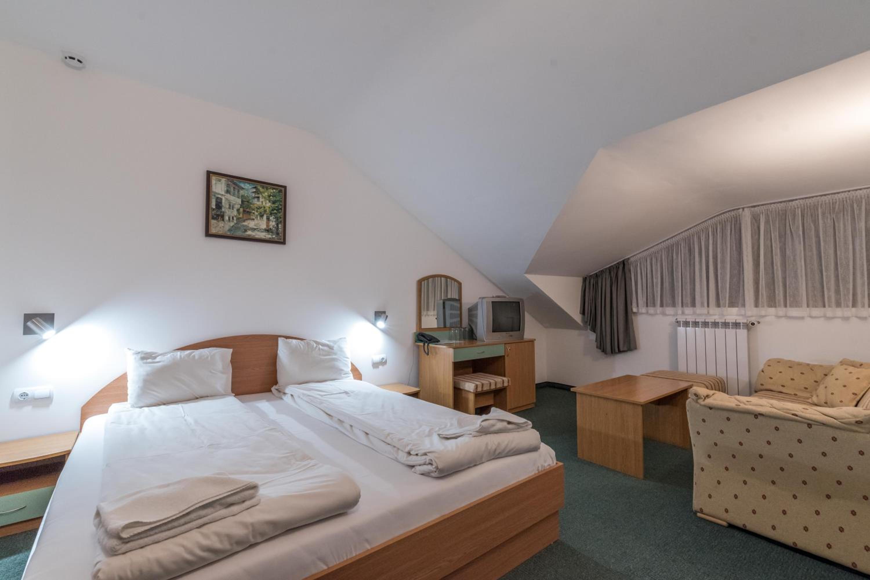 Family Mansard (2 Adults + 2 Children) - Photo 4