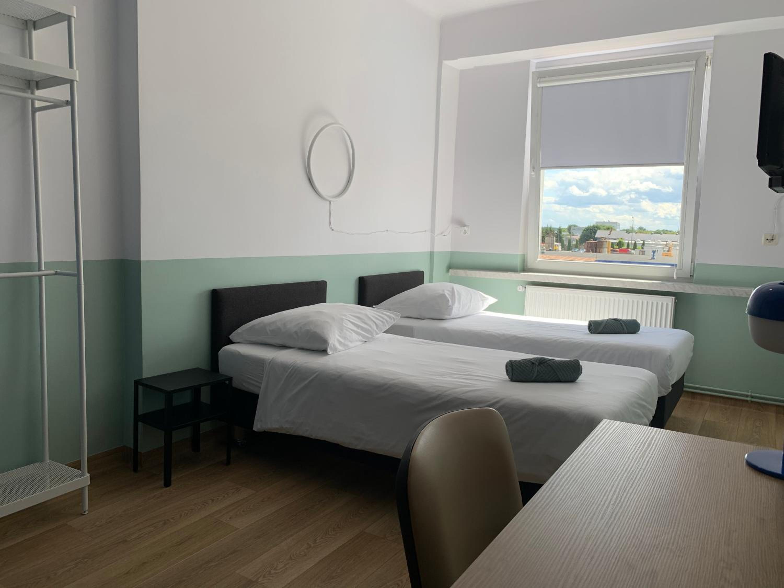 Double Room with Private Bathroom - Photo 2
