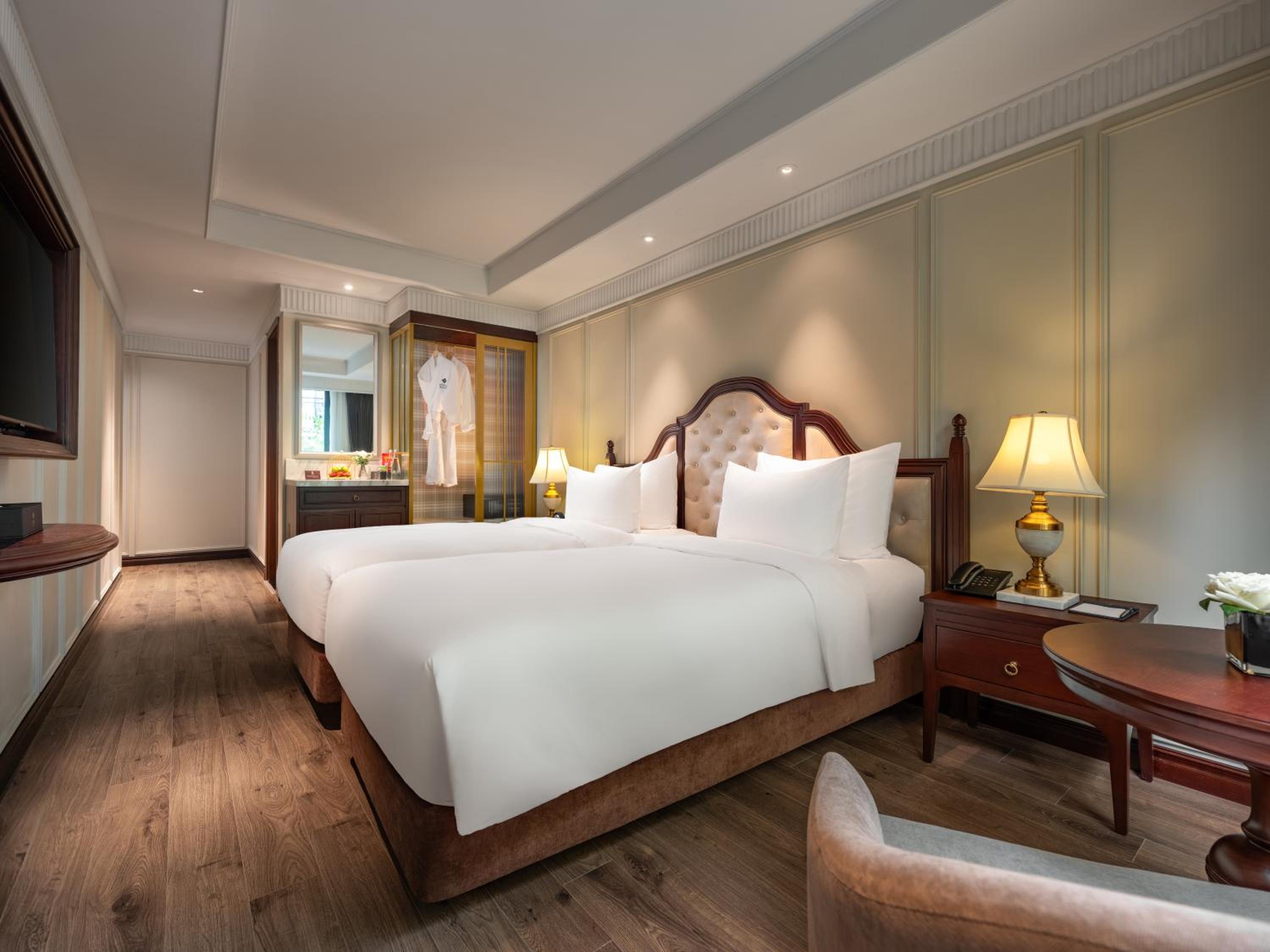 Premium Connecting Room Street View - Photo 6