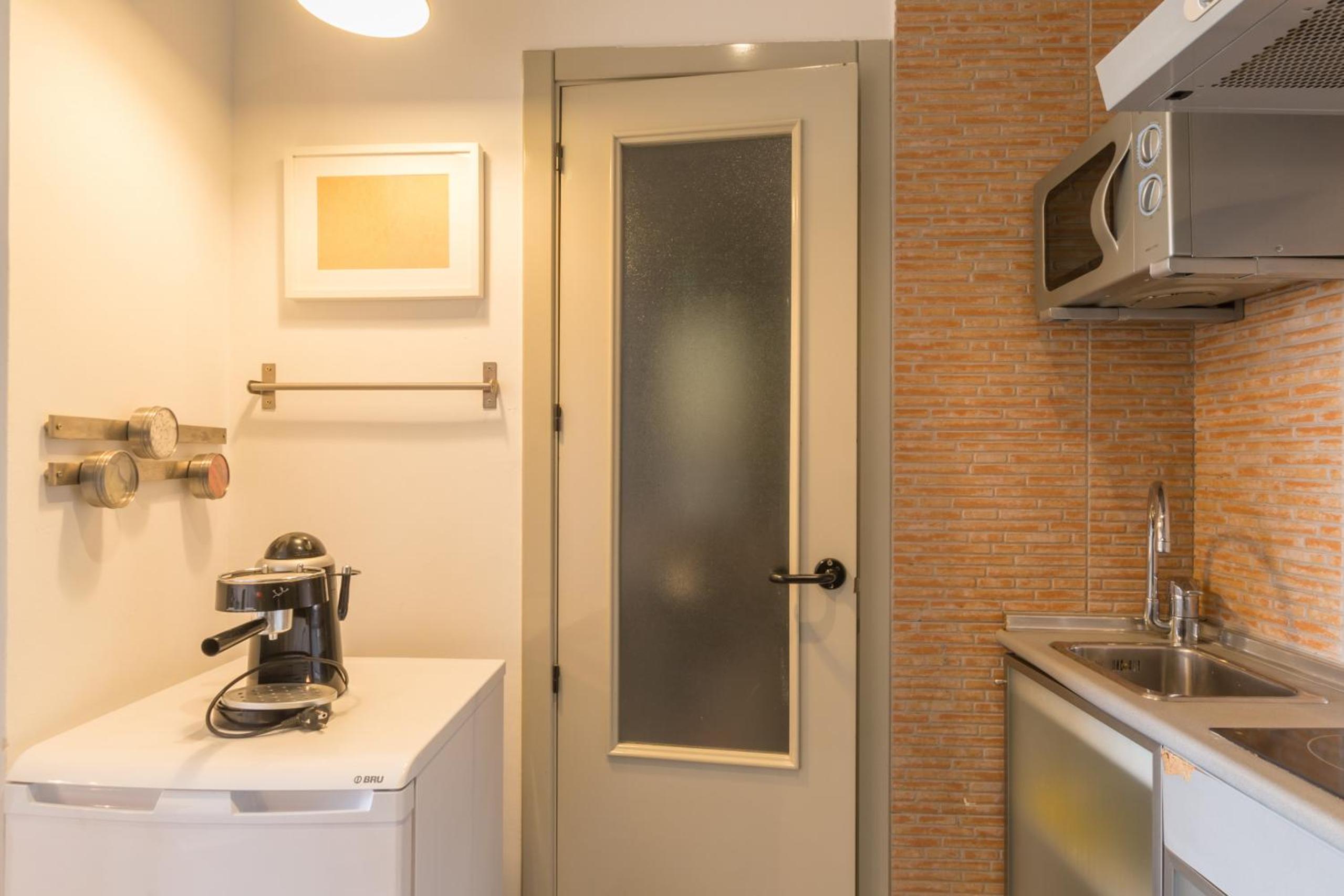 Studio Apartment Exterior VIII thumbnail 6