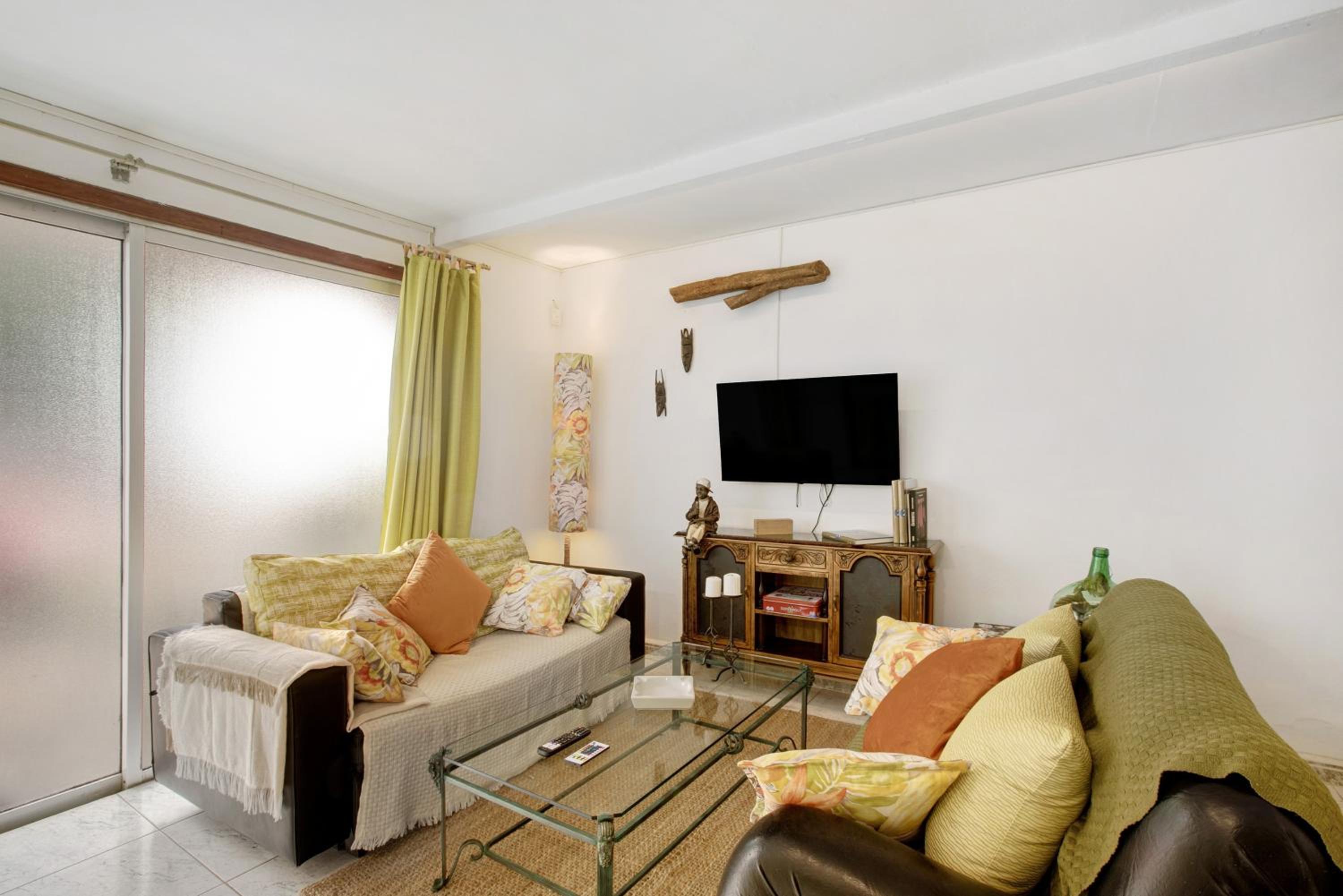 One-Bedroom Apartment with Garden View photo 2