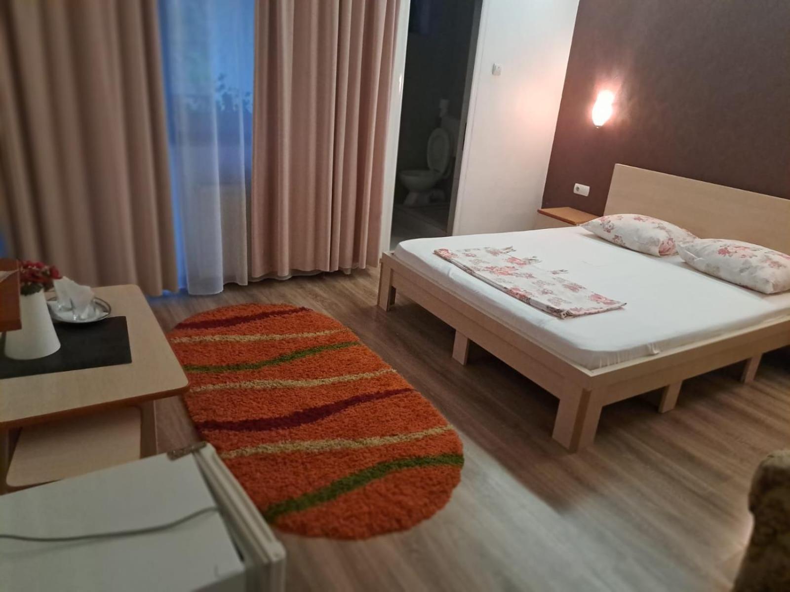 Twin/Double Room photo 3