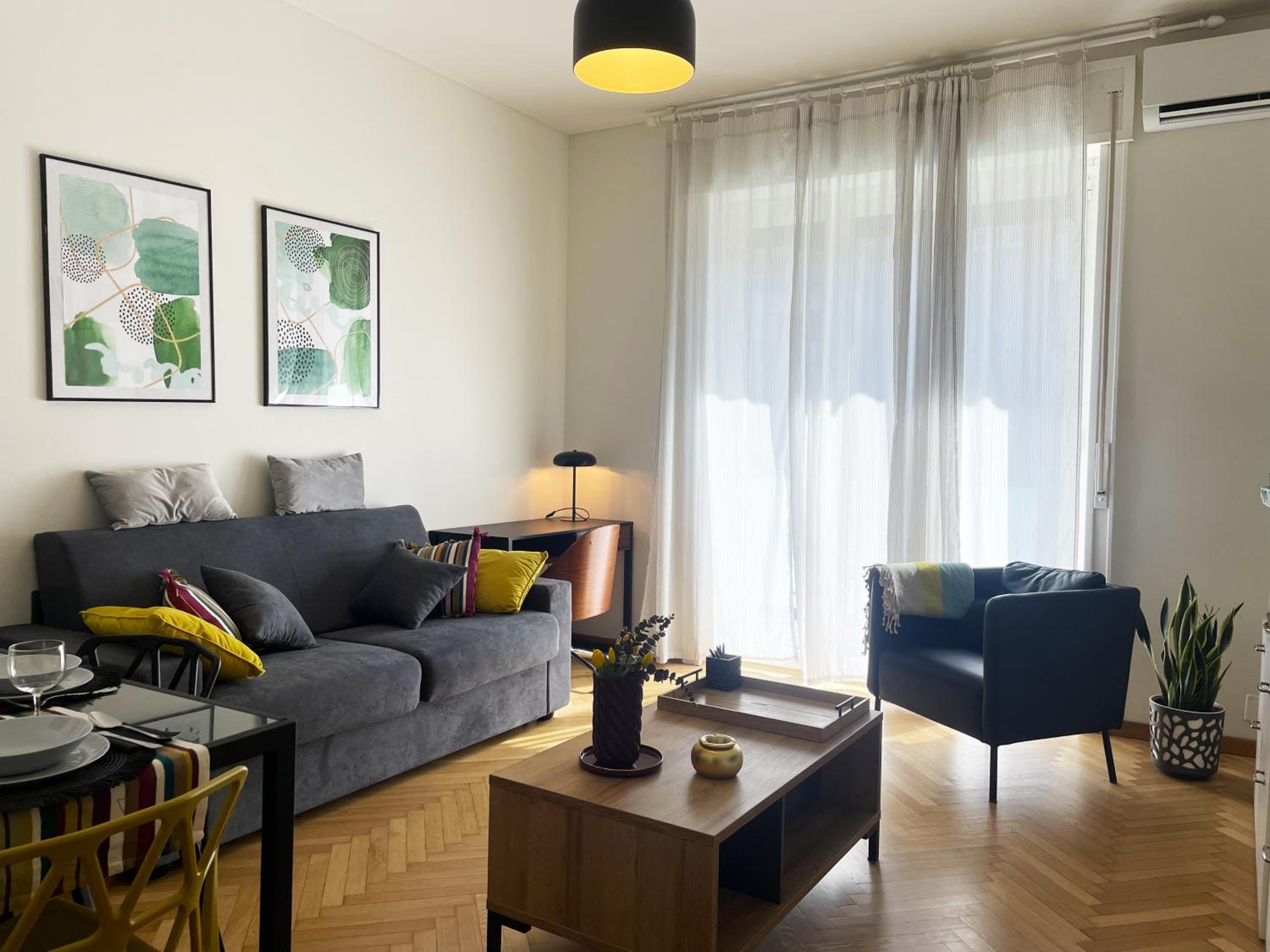 One-Bedroom Apartment