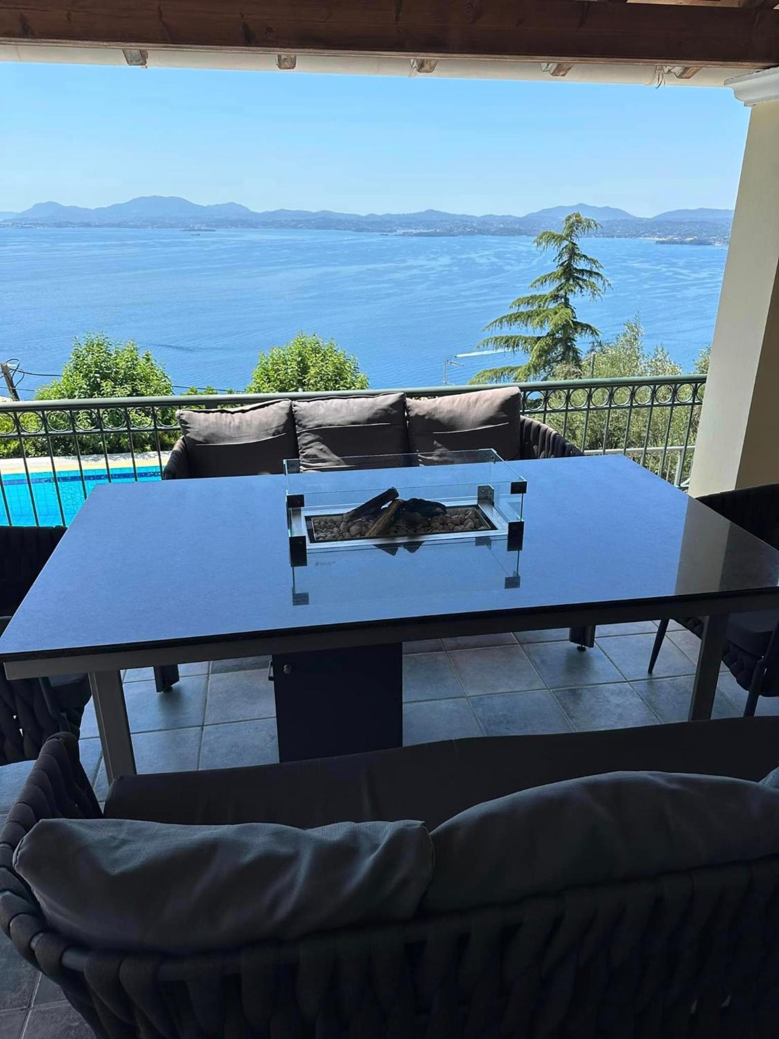 Villa with Sea View photo 2