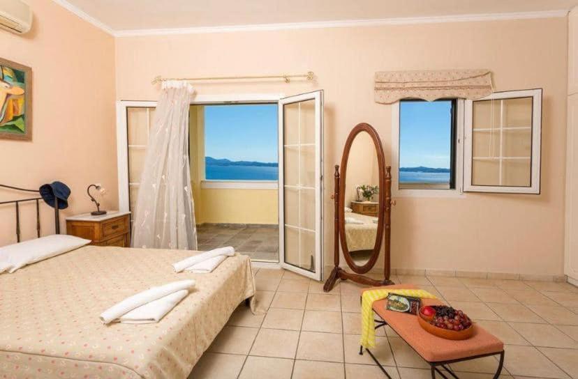 Villa with Sea View photo 1