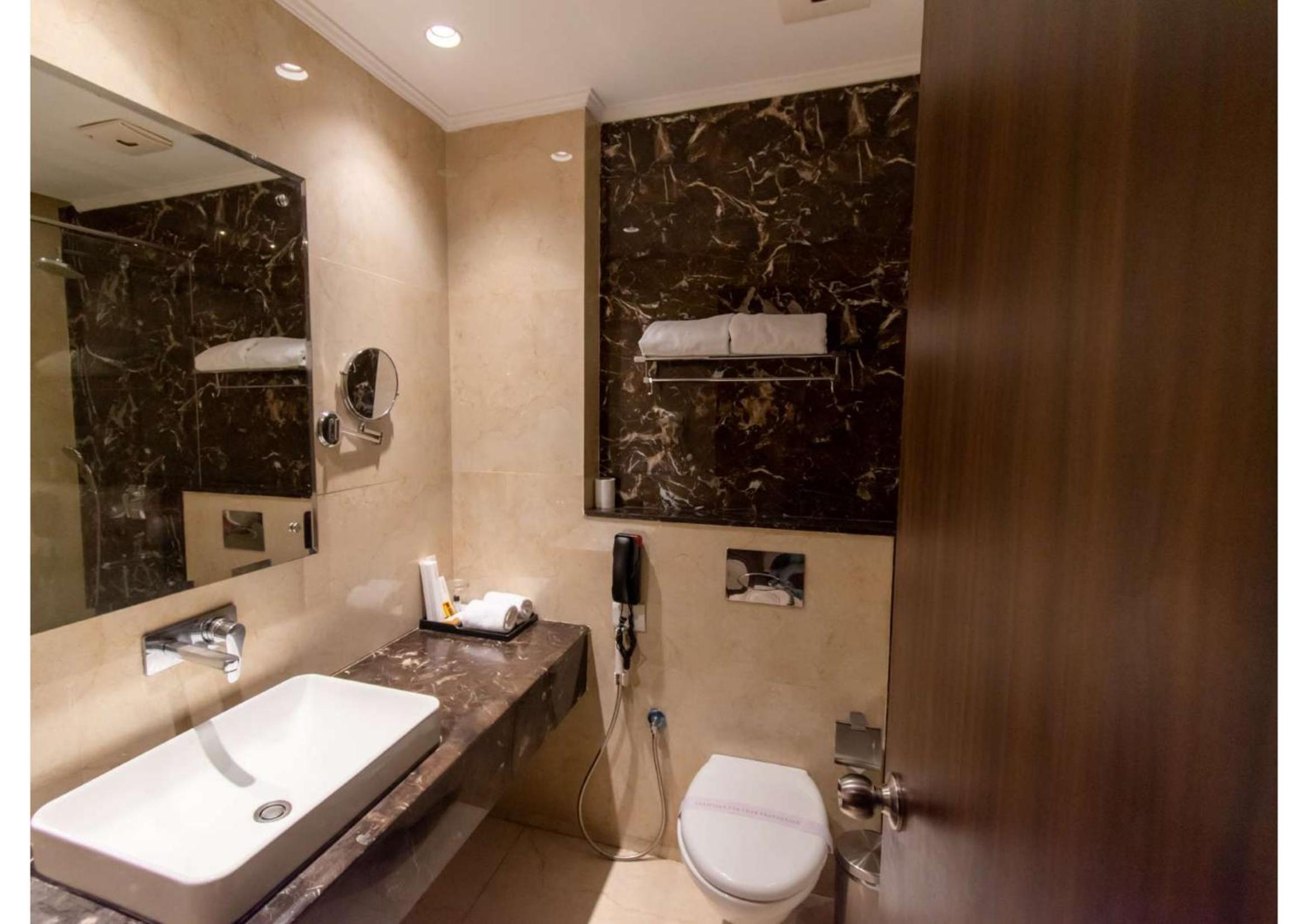Superior King Room photo 3