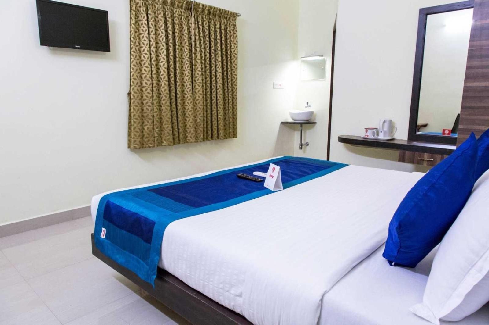 Double Room - Photo 8